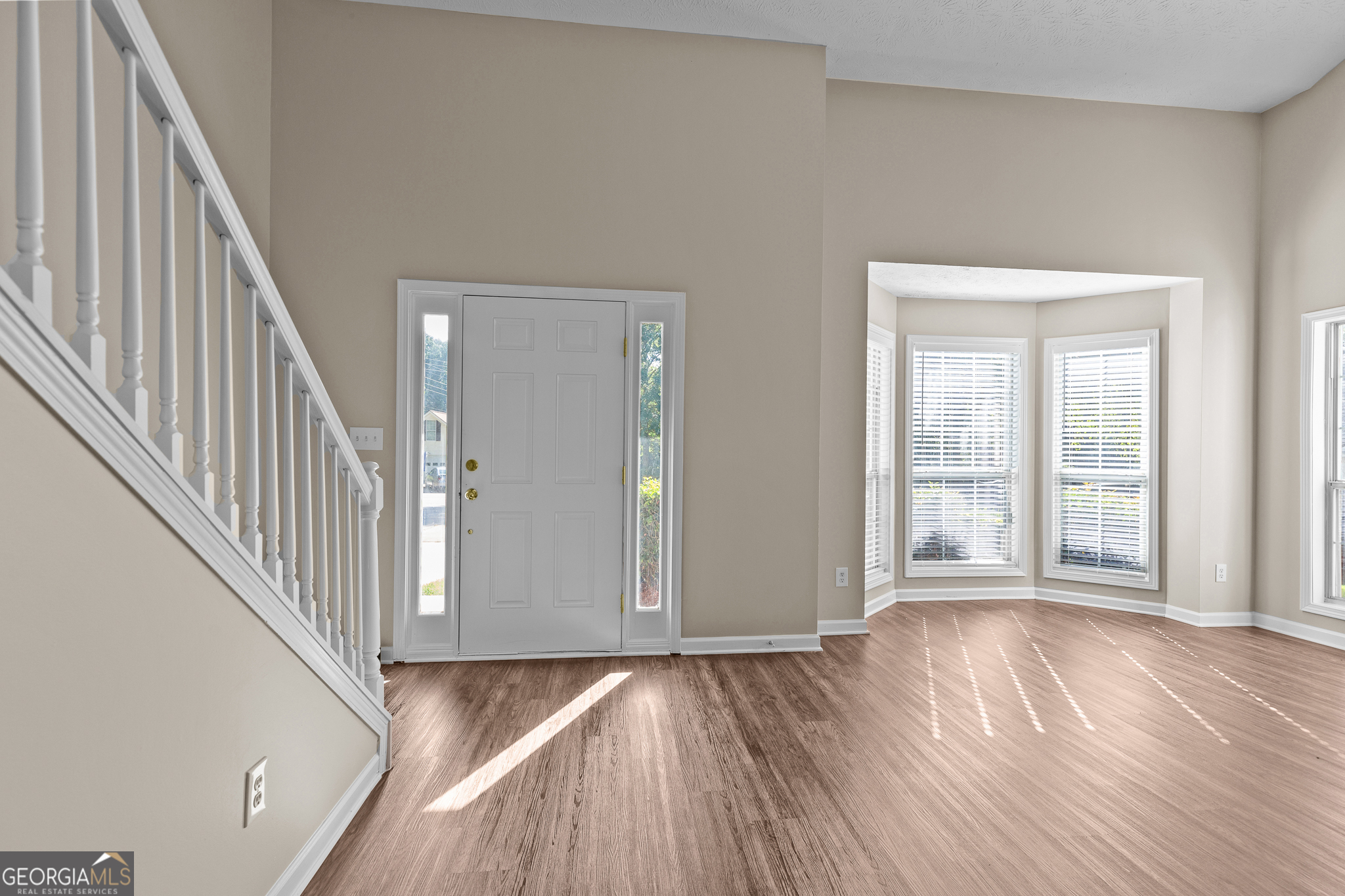 312 Yarbrough Court Property Photo 4