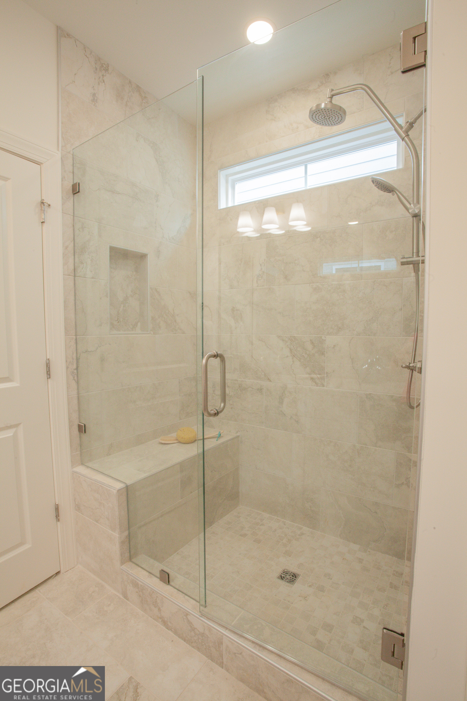 334 Maple View Drive Property Photo 9