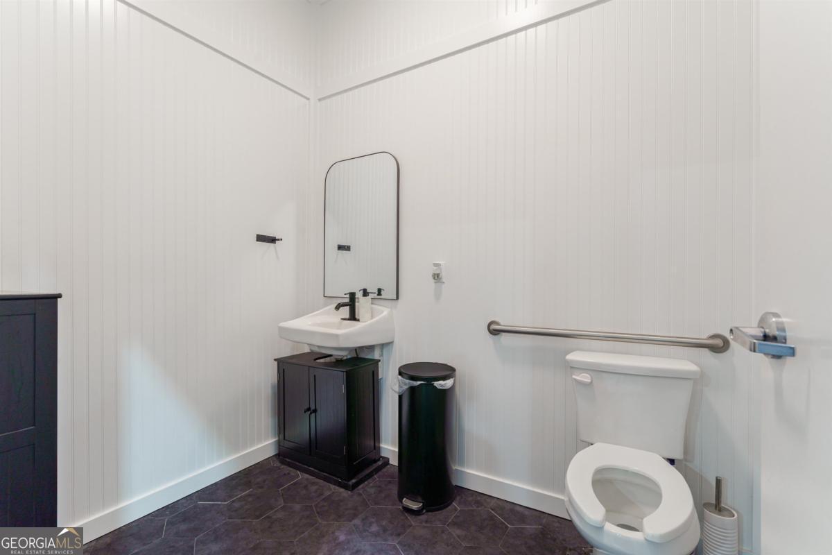 162 Scott Road Property Photo 25