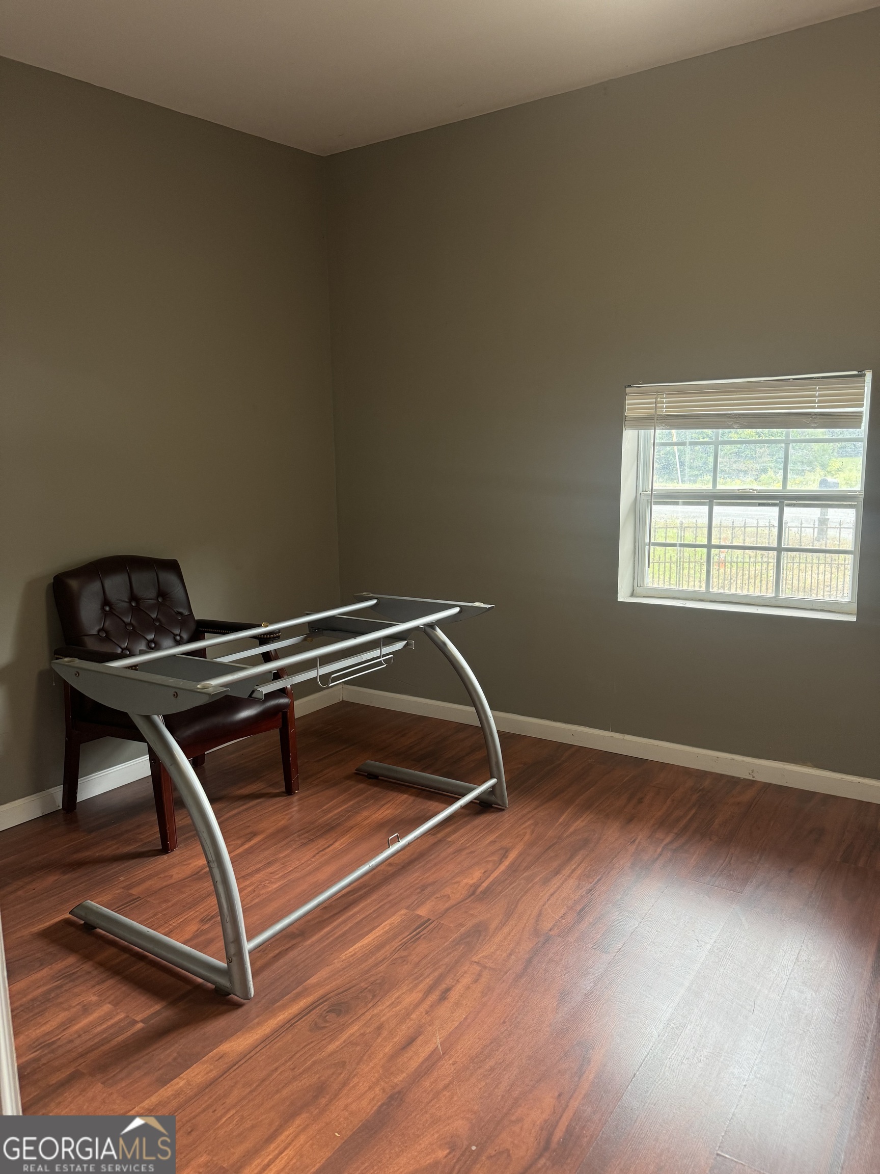 5646 Price Road Property Photo 6