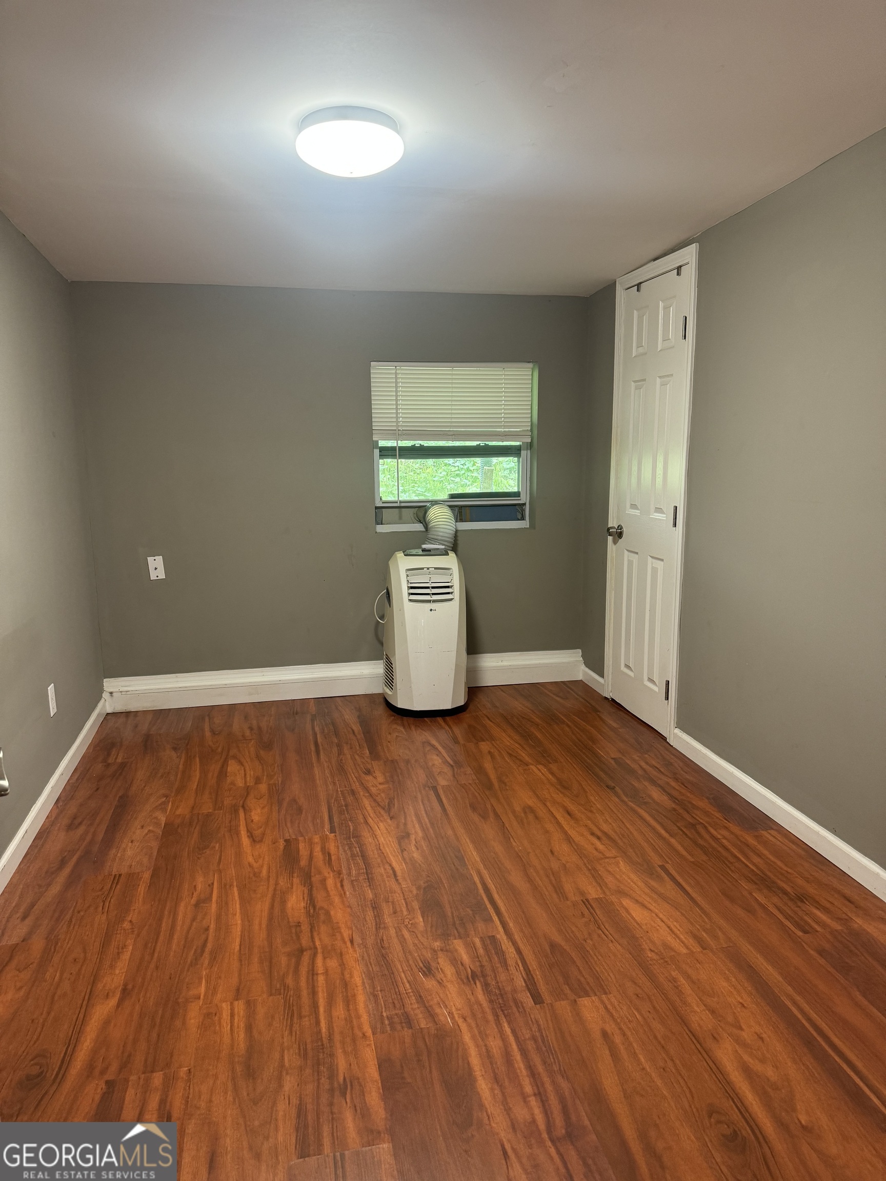 5646 Price Road Property Photo 9