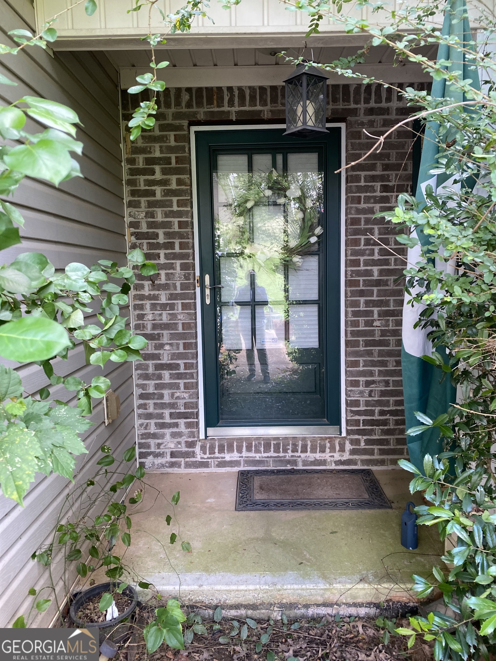 413 W Wind Drive Property Photo 1