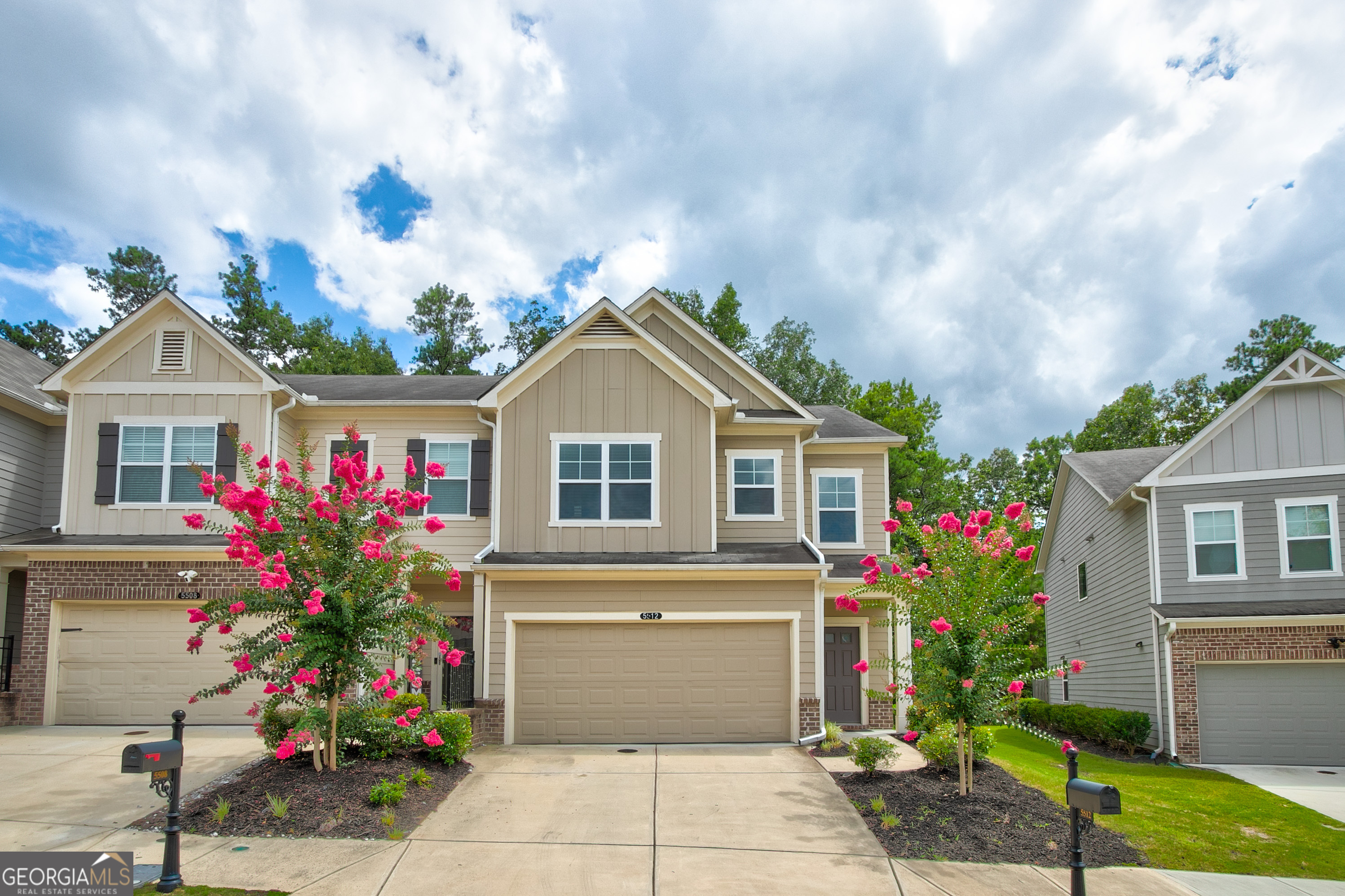 5512 Cascade Run Property Photo 1