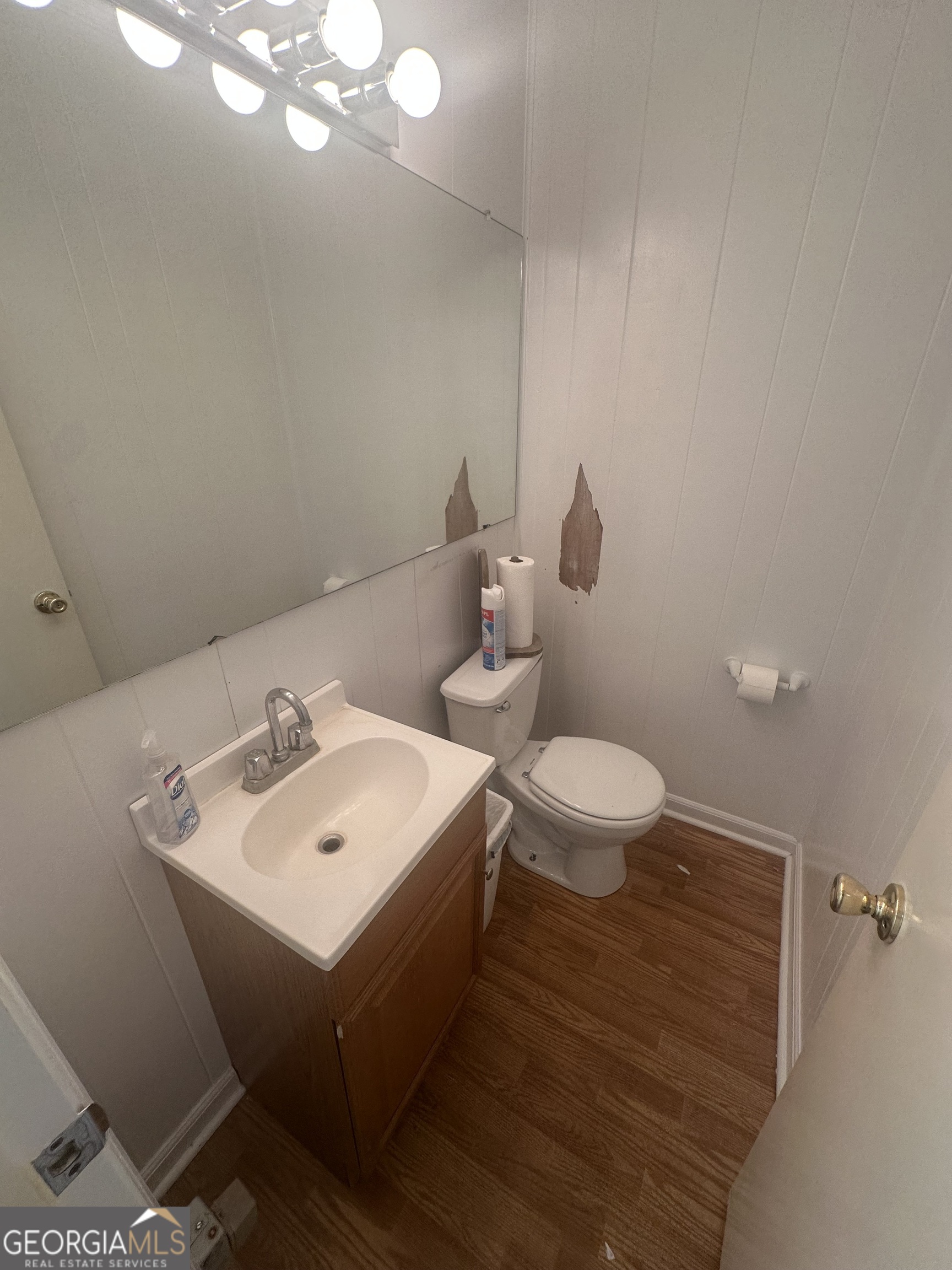 303 S Main Street Property Photo 16