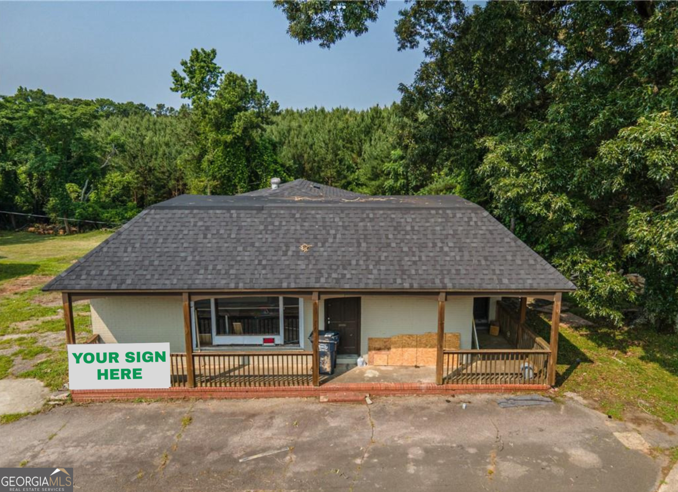 2563 Roosevelt Highway Property Photo 2