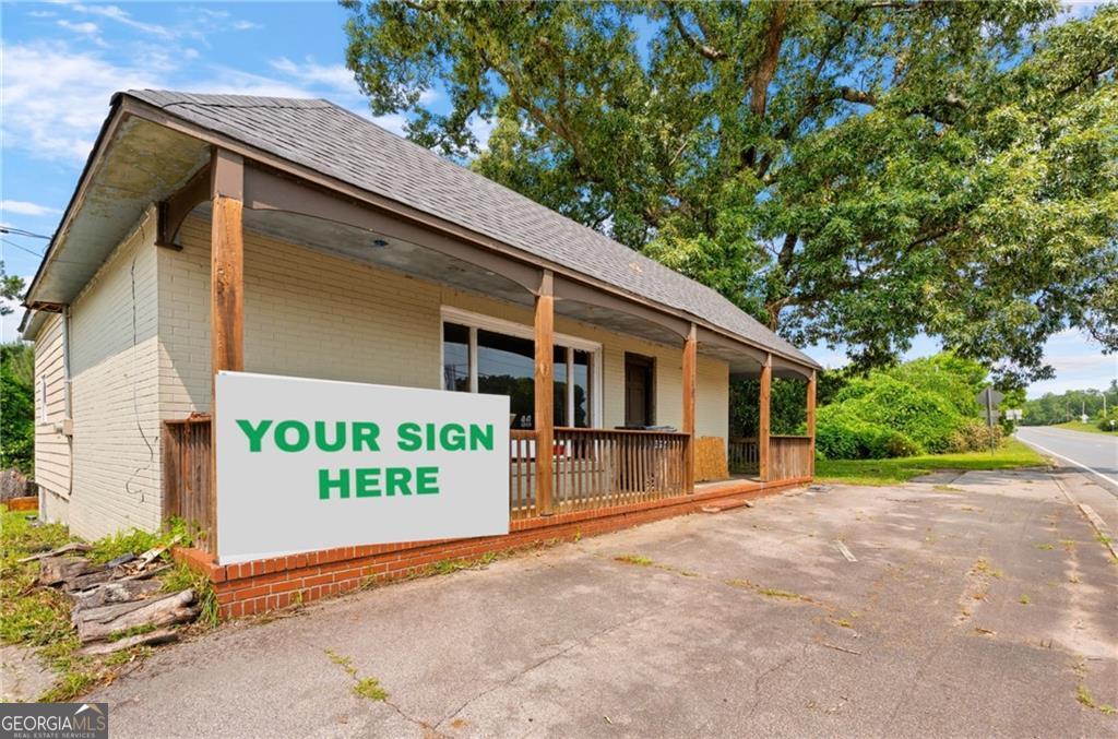 2563 Roosevelt Highway Property Photo 3