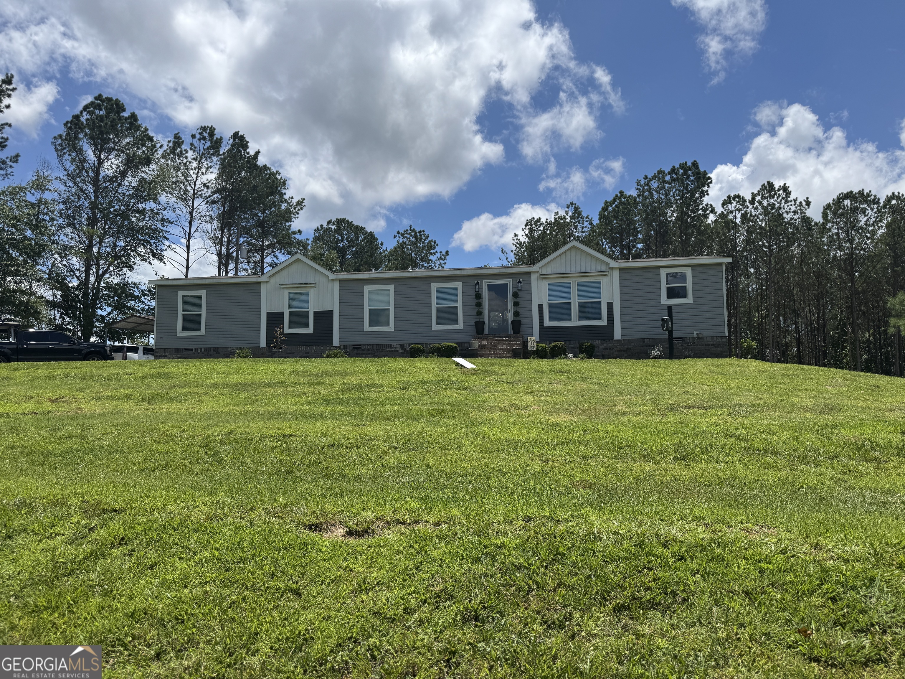 704 County Road 437 Property Photo 1