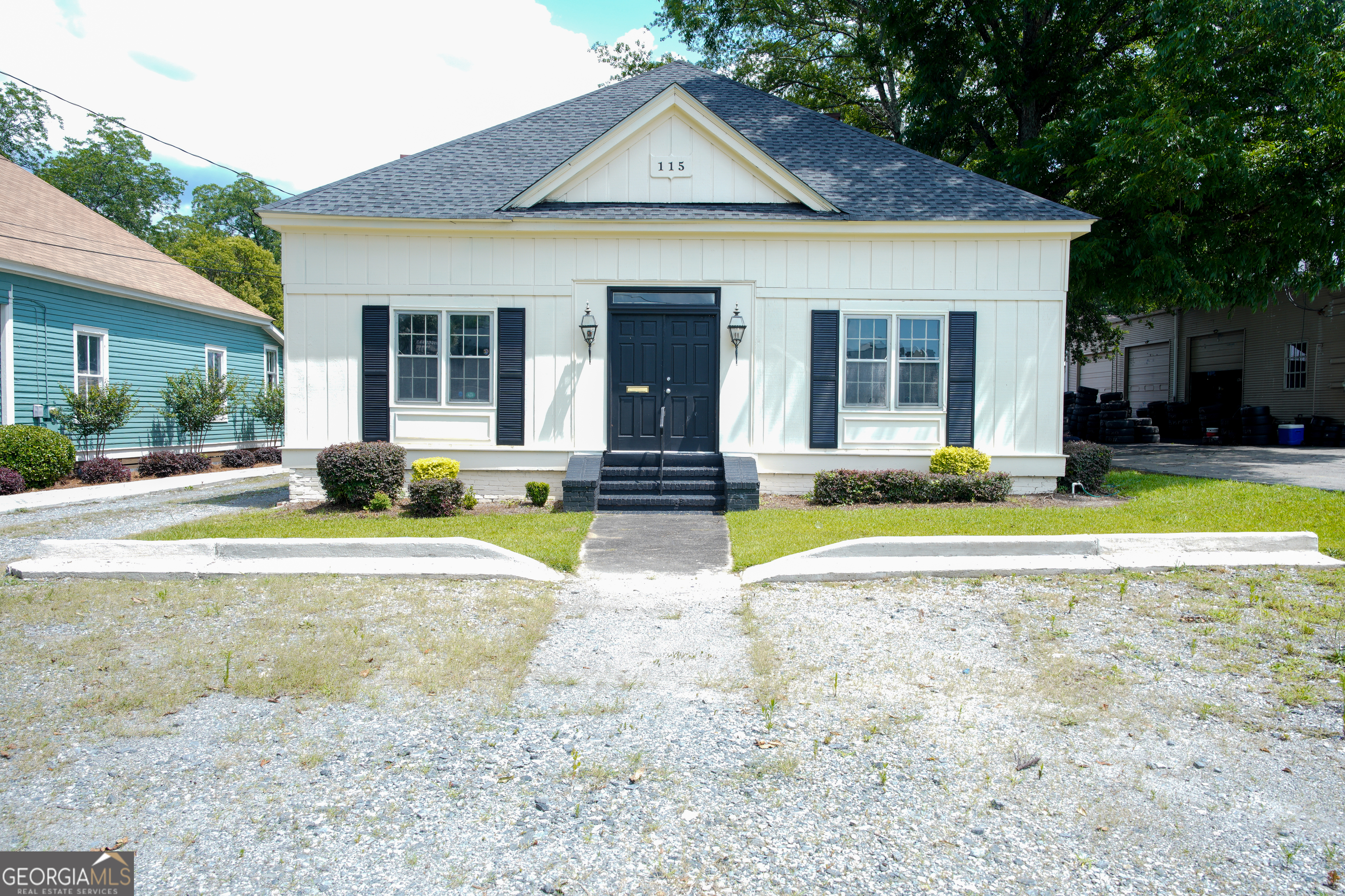 115 Vista Circle Property Photo 1
