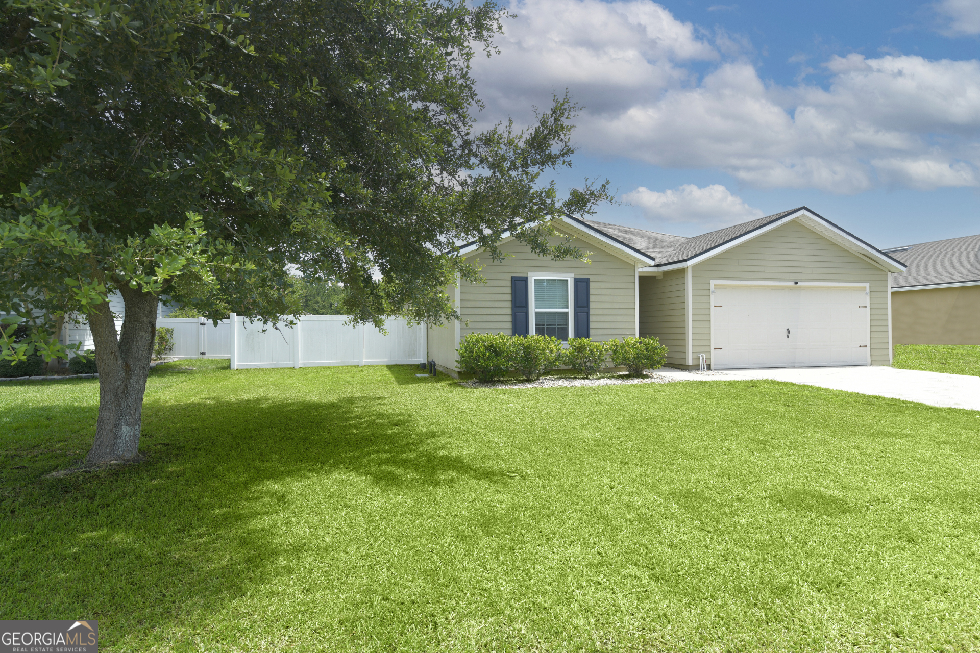 105 Paradise Court Property Photo 1