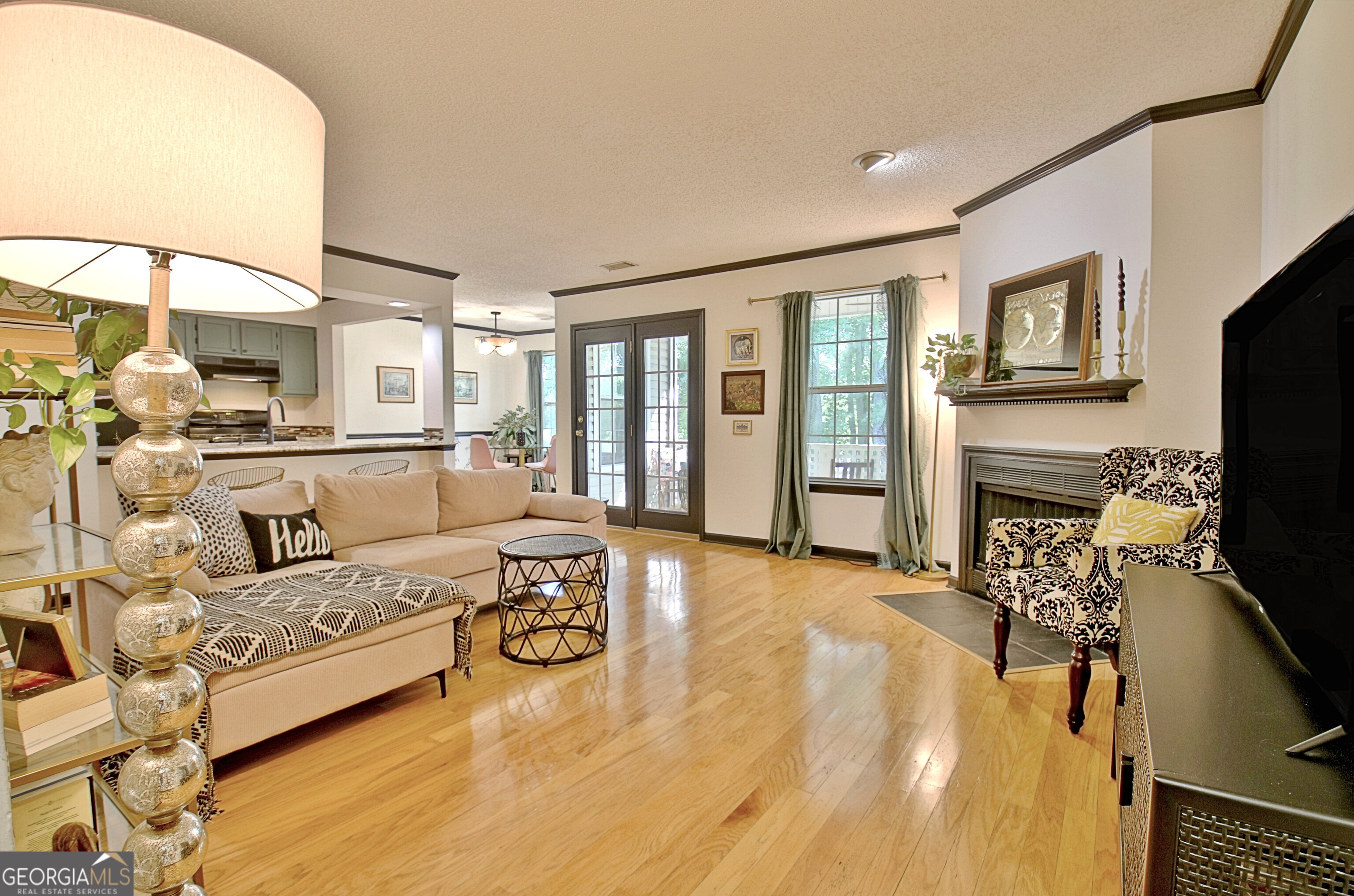 504 Ridgelake Drive Property Photo 4