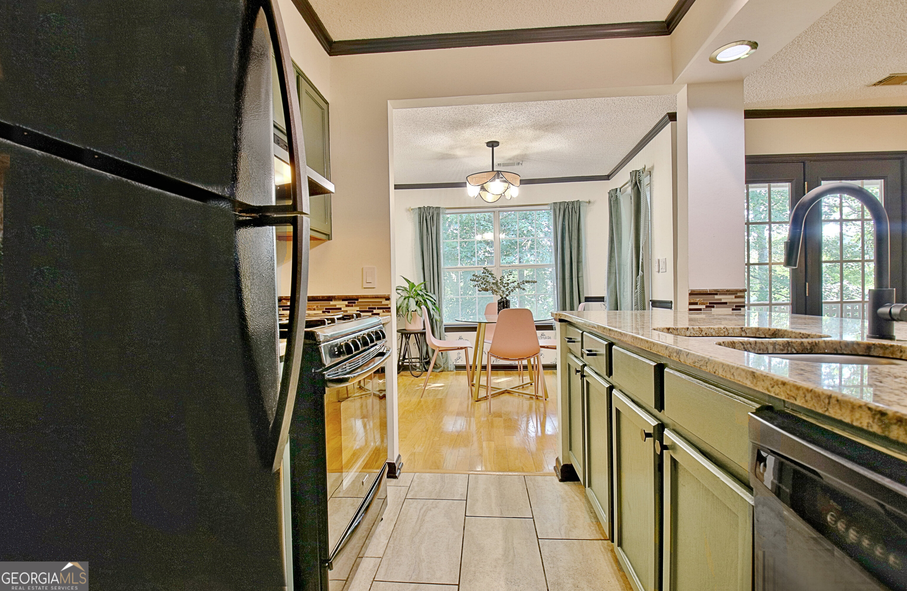 504 Ridgelake Drive Property Photo 21