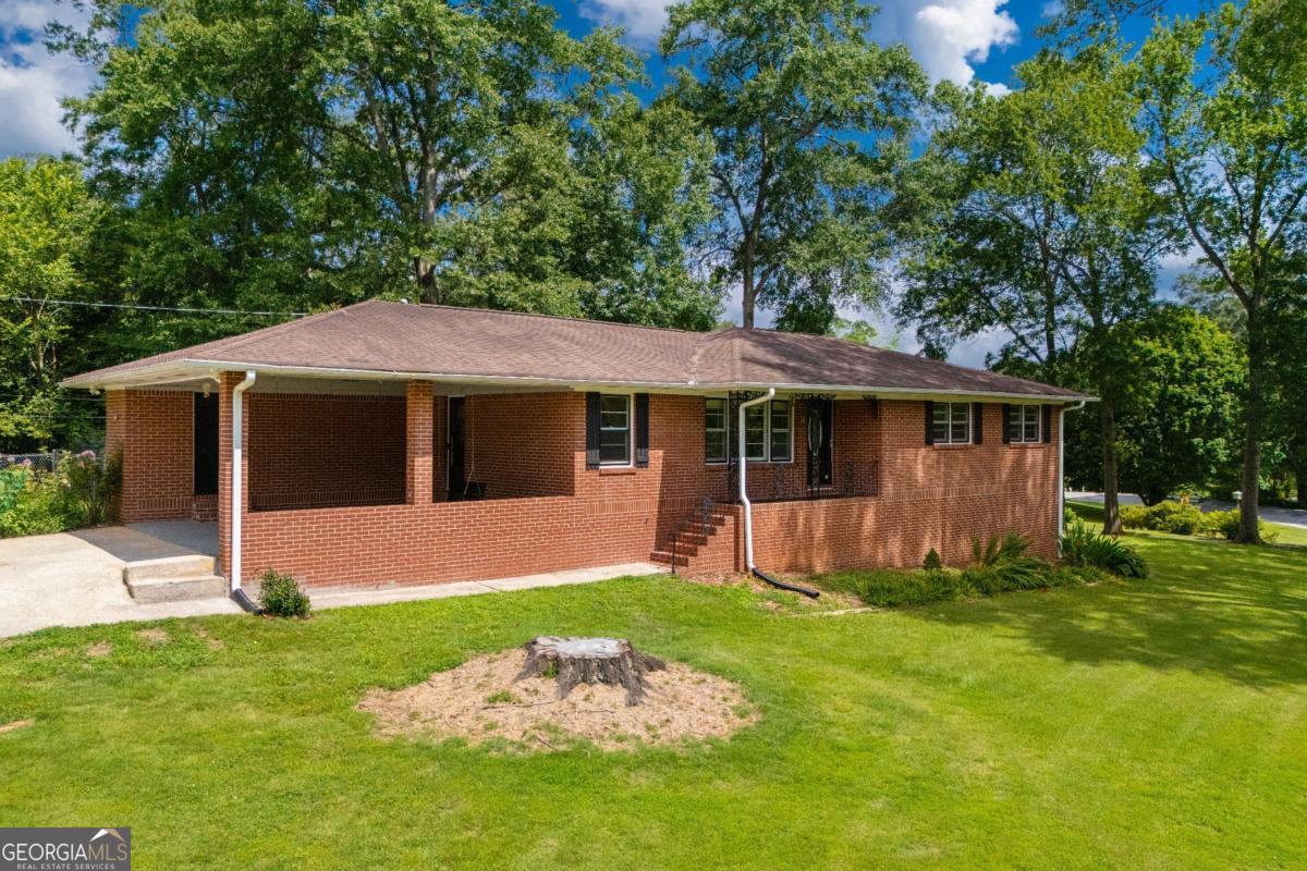 3888 Lindley Circle Property Photo 1