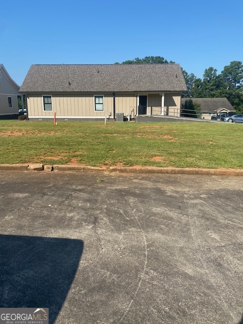114 Wrights Drive Property Photo 3