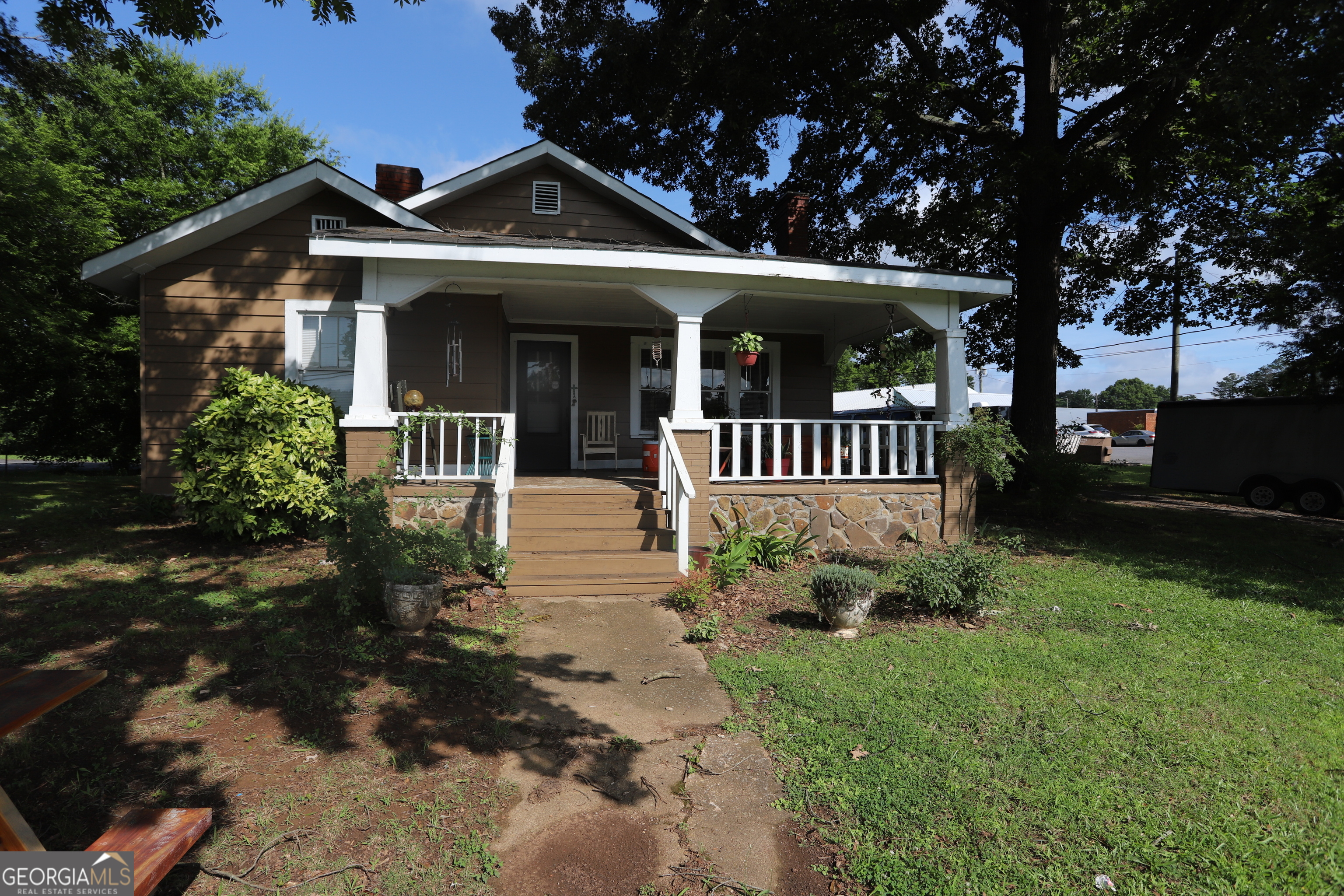 10895 Commerce Street Property Photo 2