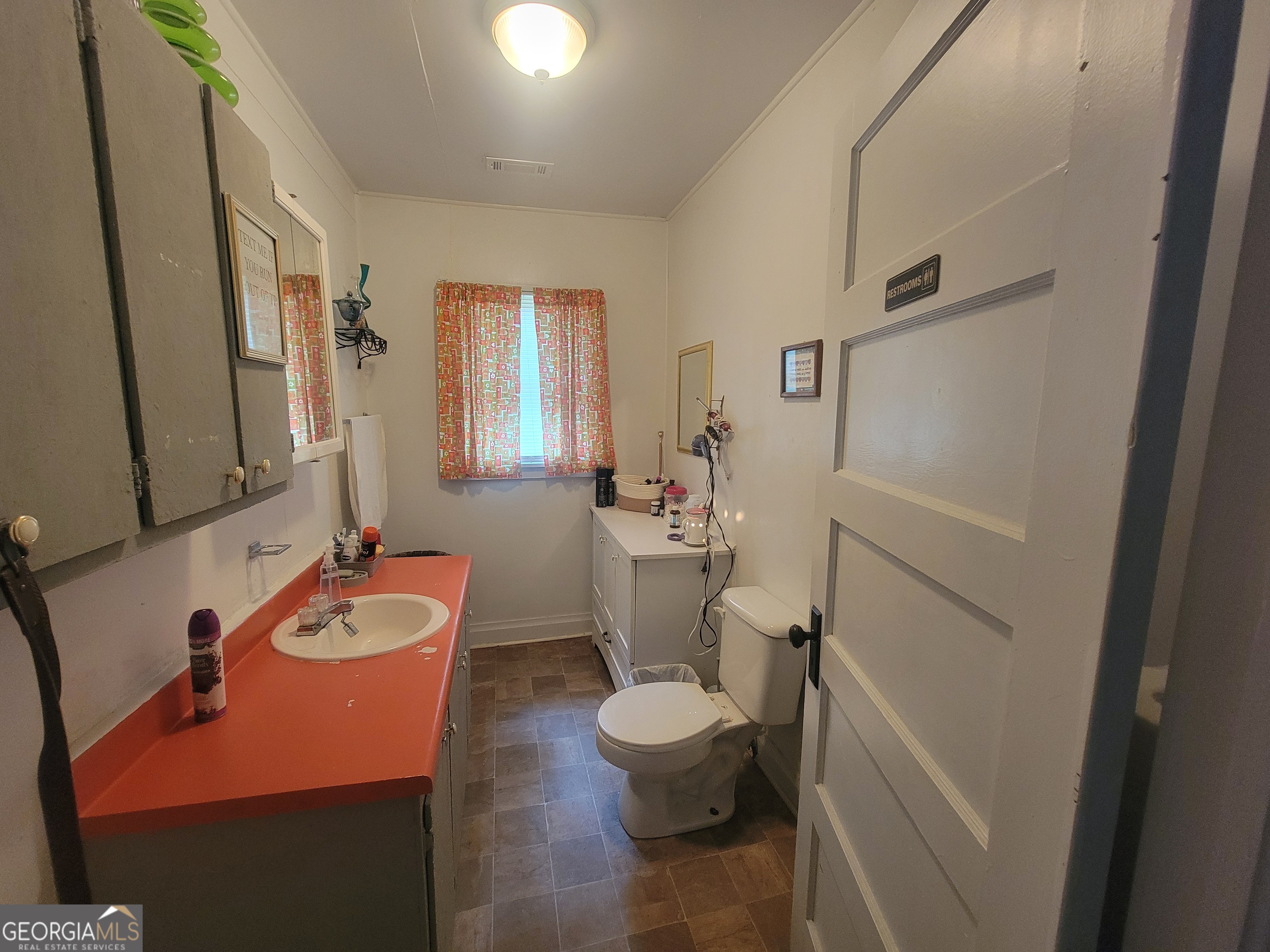 10895 Commerce Street Property Photo 28