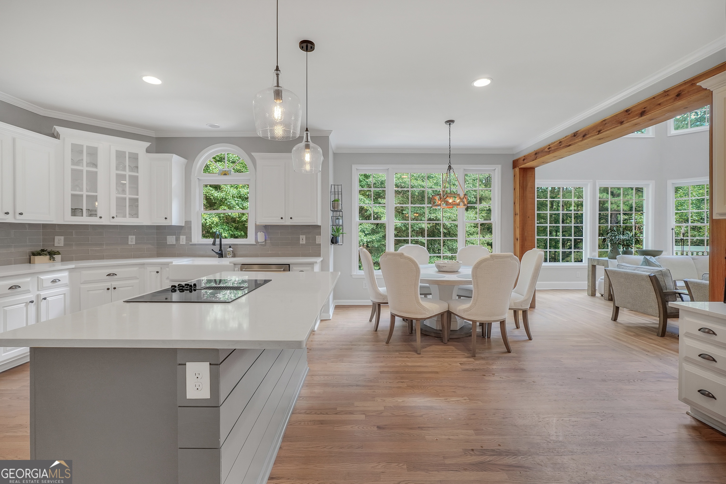 100 Castlebrook Chase Property Photo 19