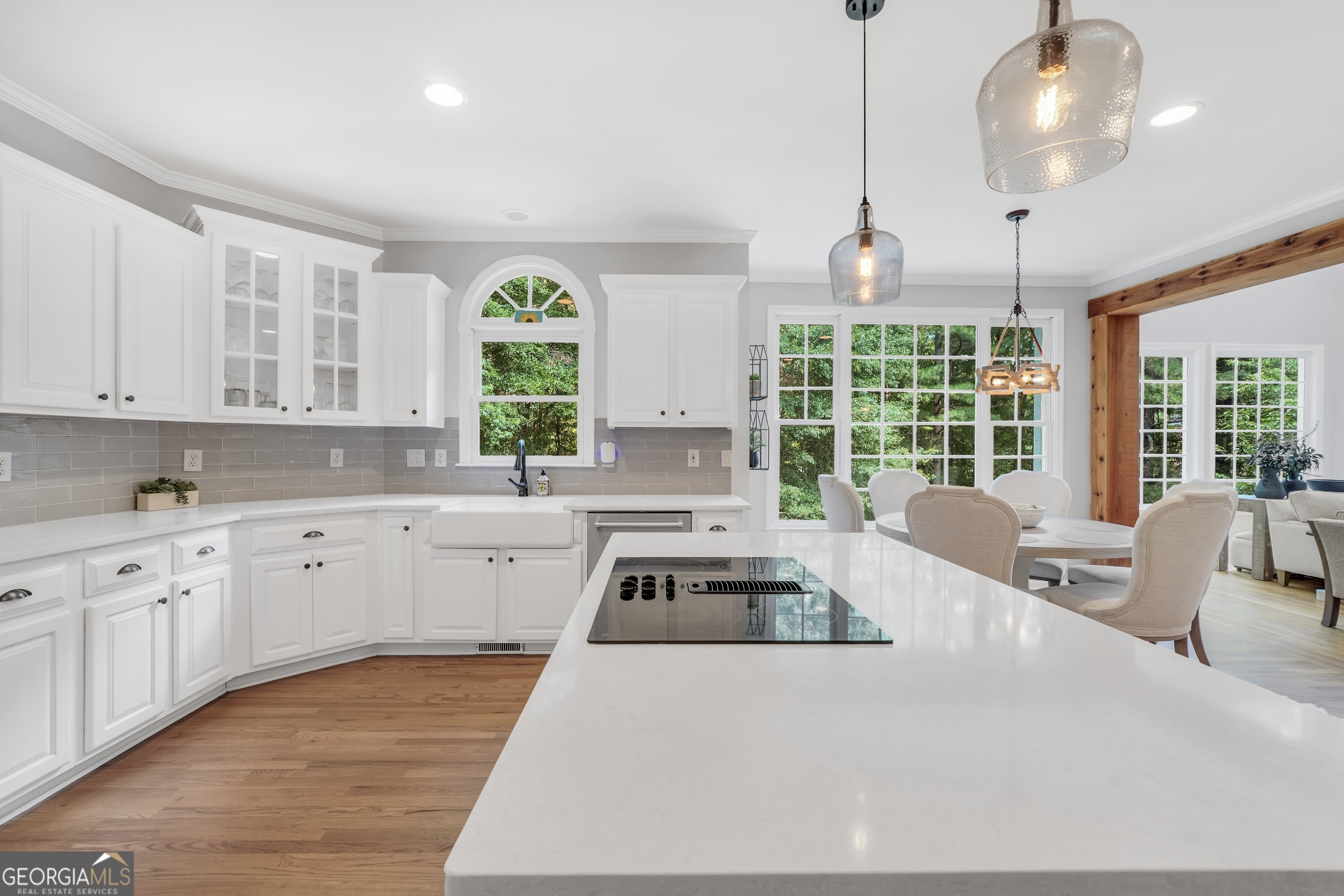 100 Castlebrook Chase Property Photo 20