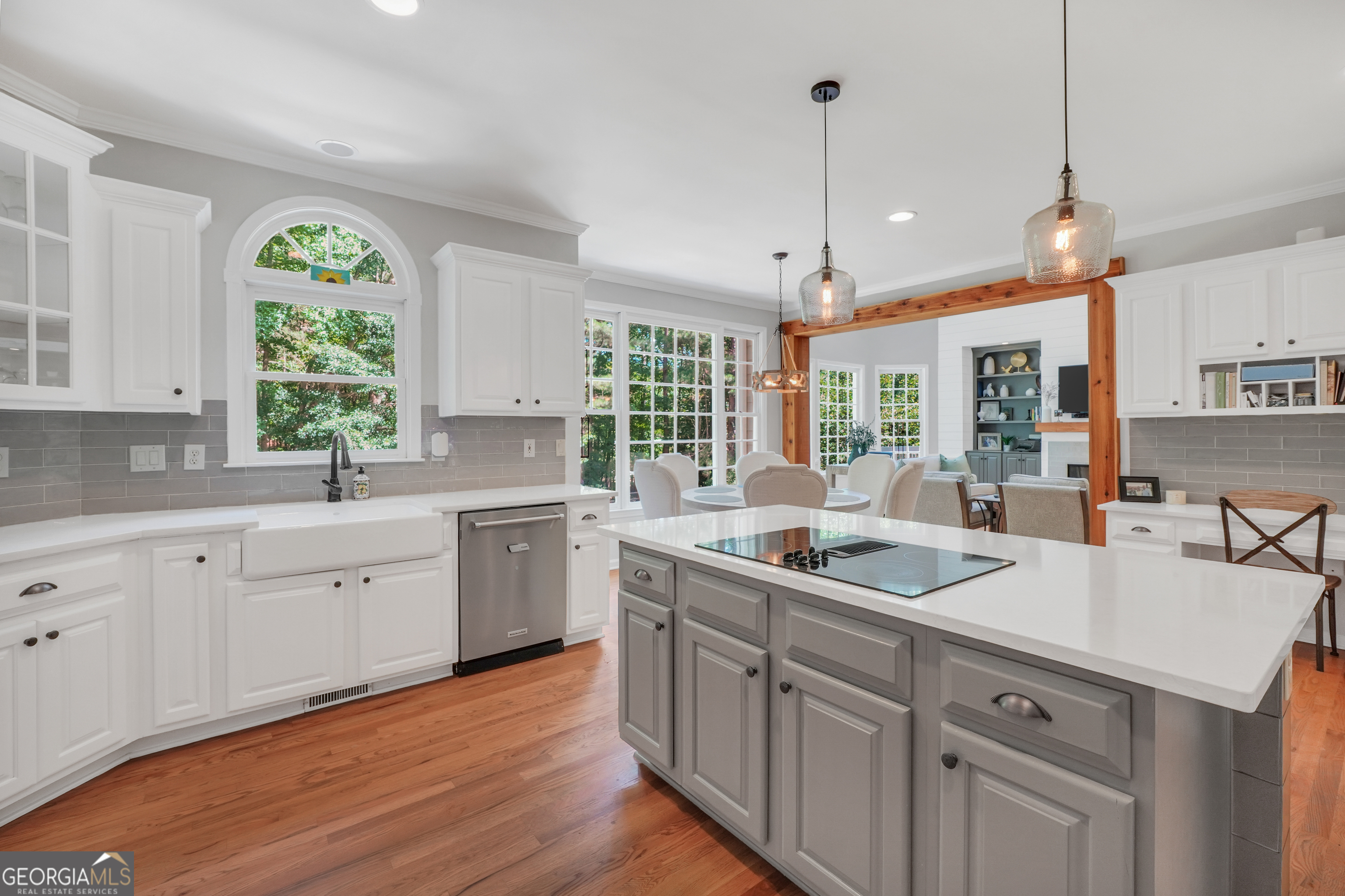 100 Castlebrook Chase Property Photo 21