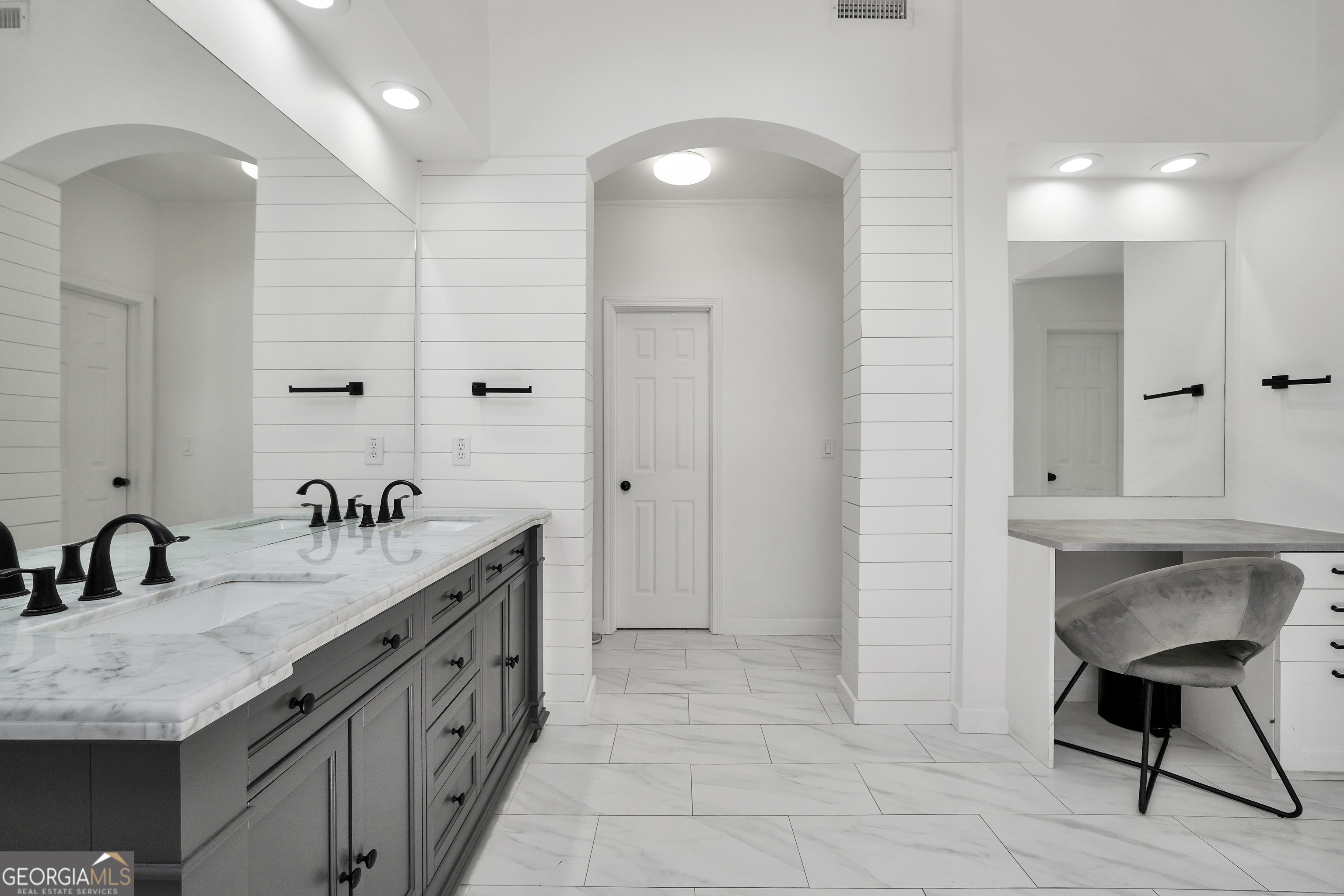 100 Castlebrook Chase Property Photo 39