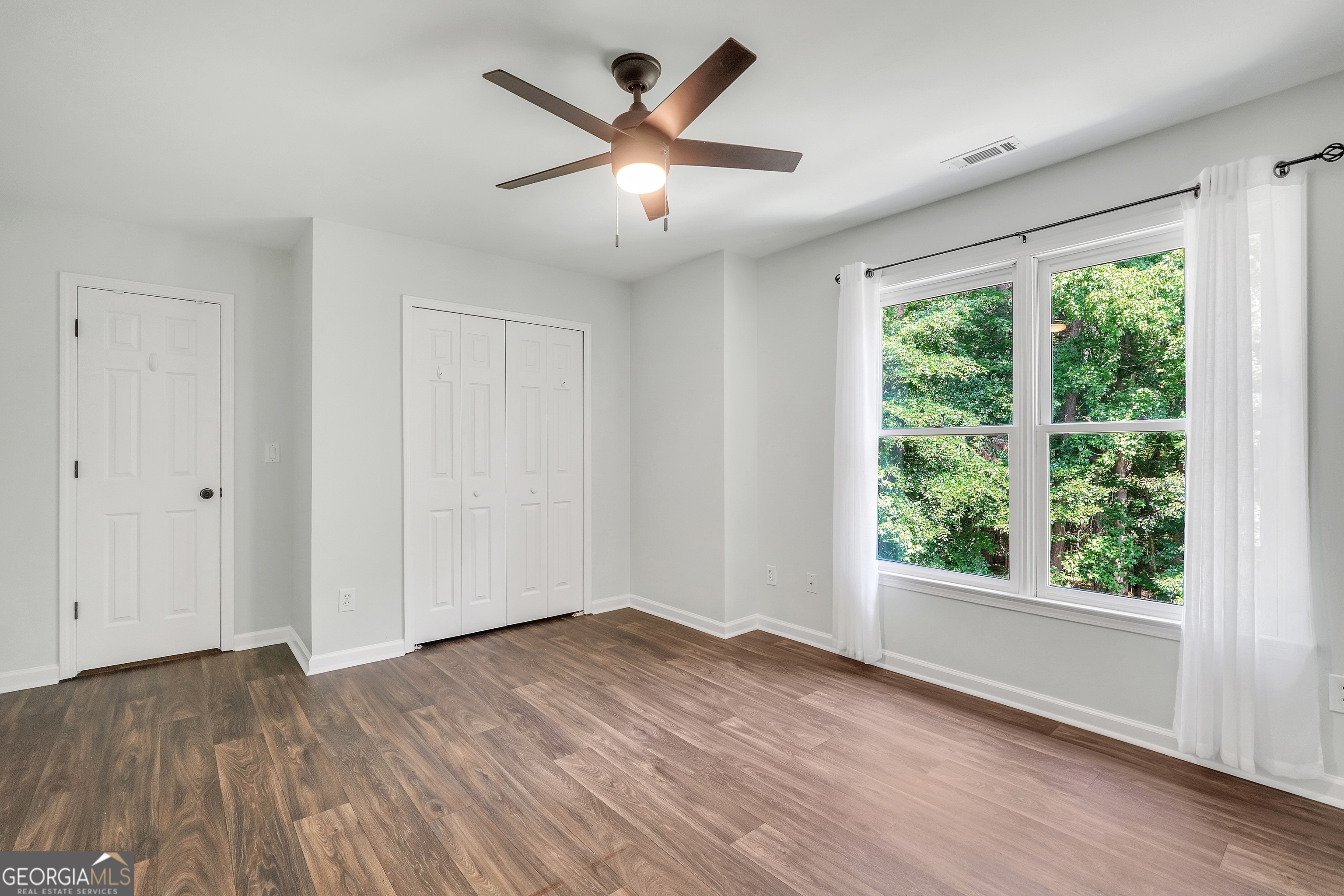 100 Castlebrook Chase Property Photo 56