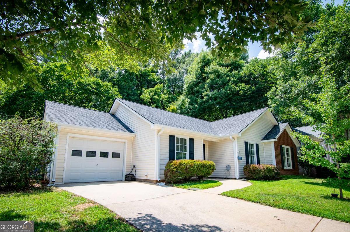165 Spring Lake Drive Property Photo 1