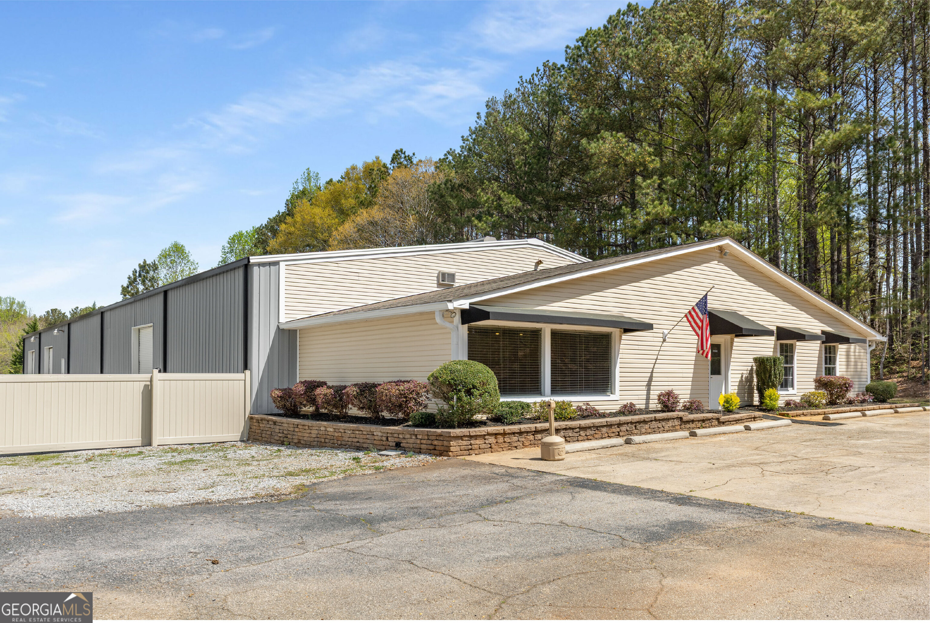 13950 Veterans Memorial Highway Property Photo 1