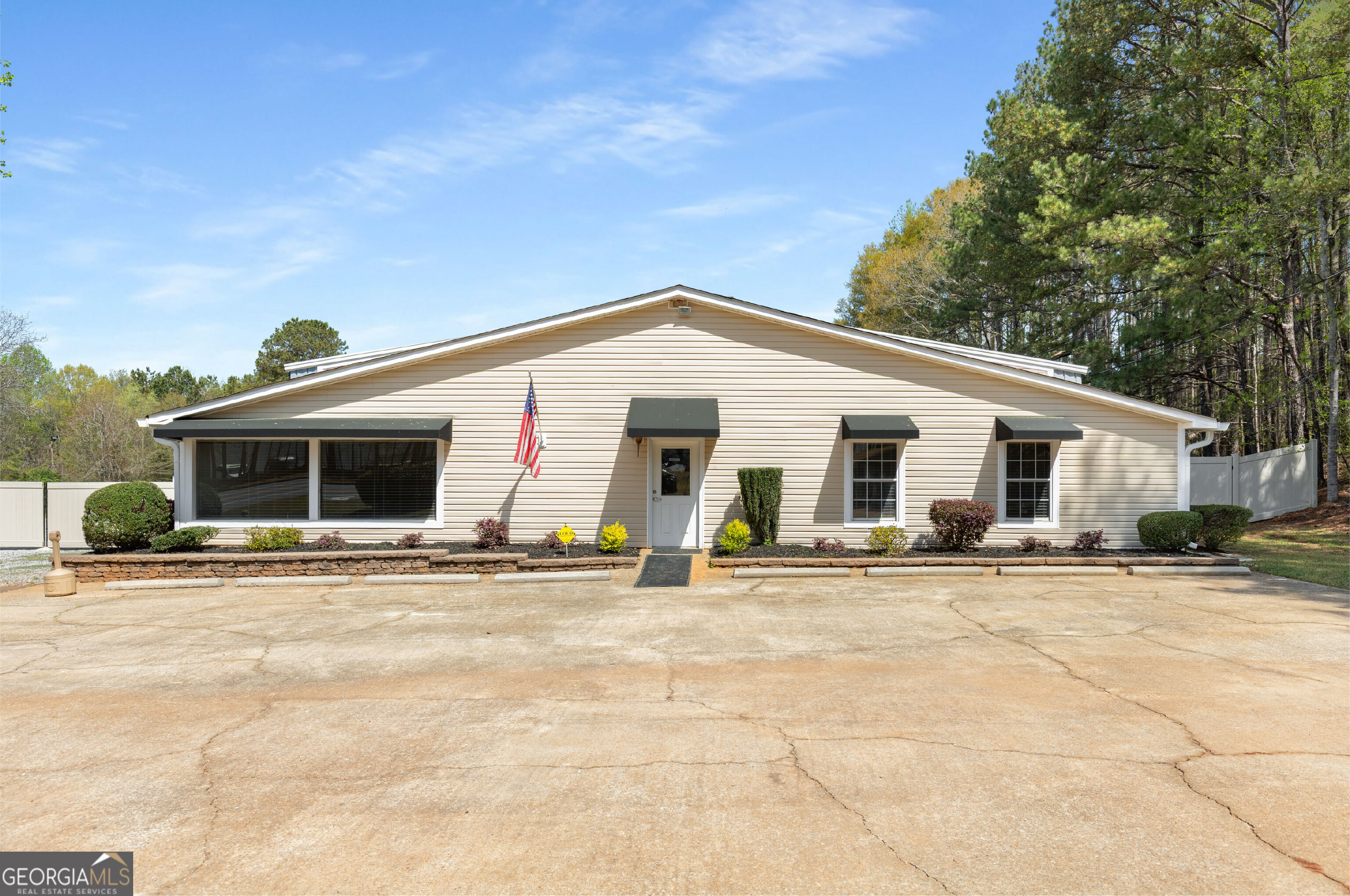13950 Veterans Memorial Highway Property Photo 2