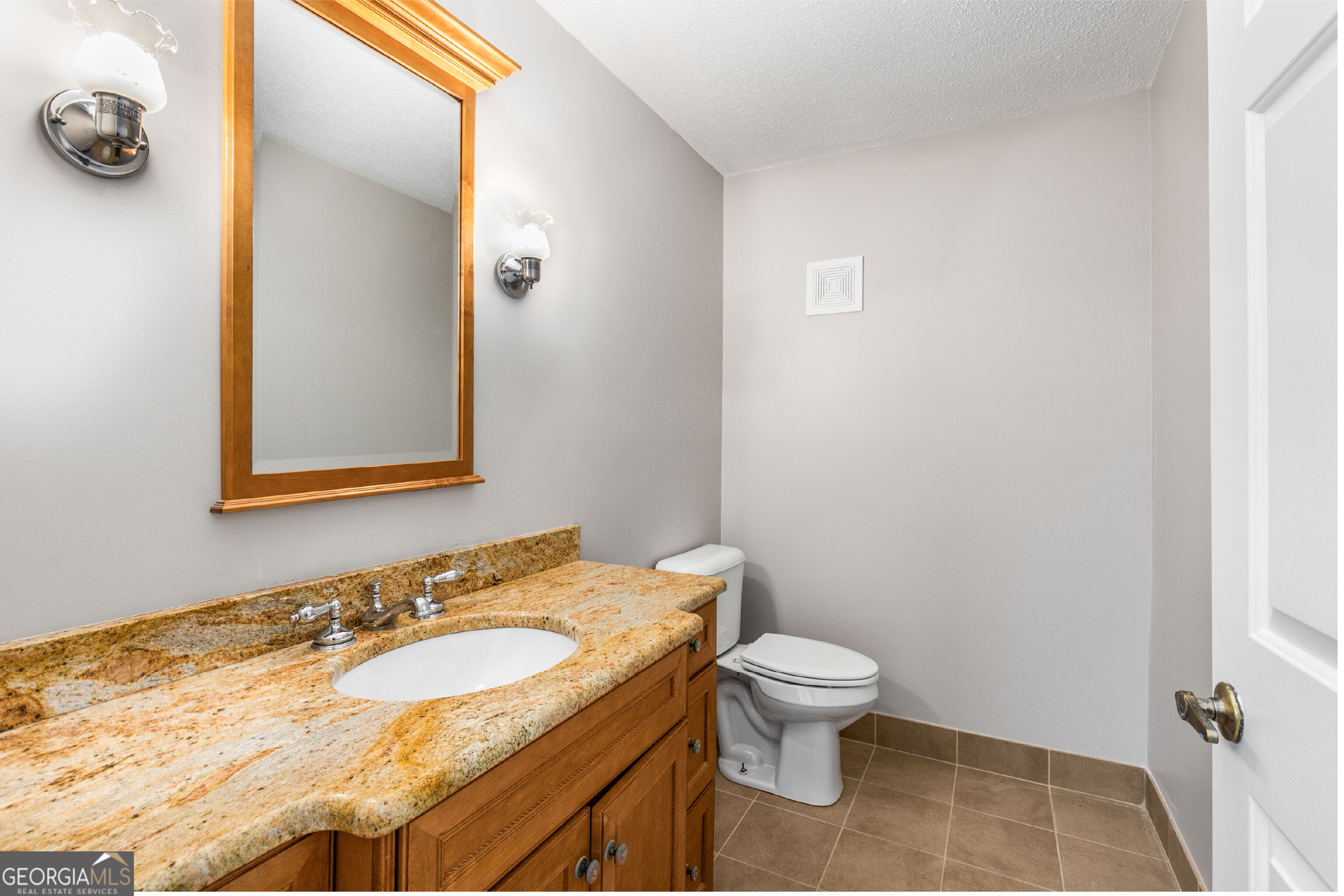 13950 Veterans Memorial Highway Property Photo 7