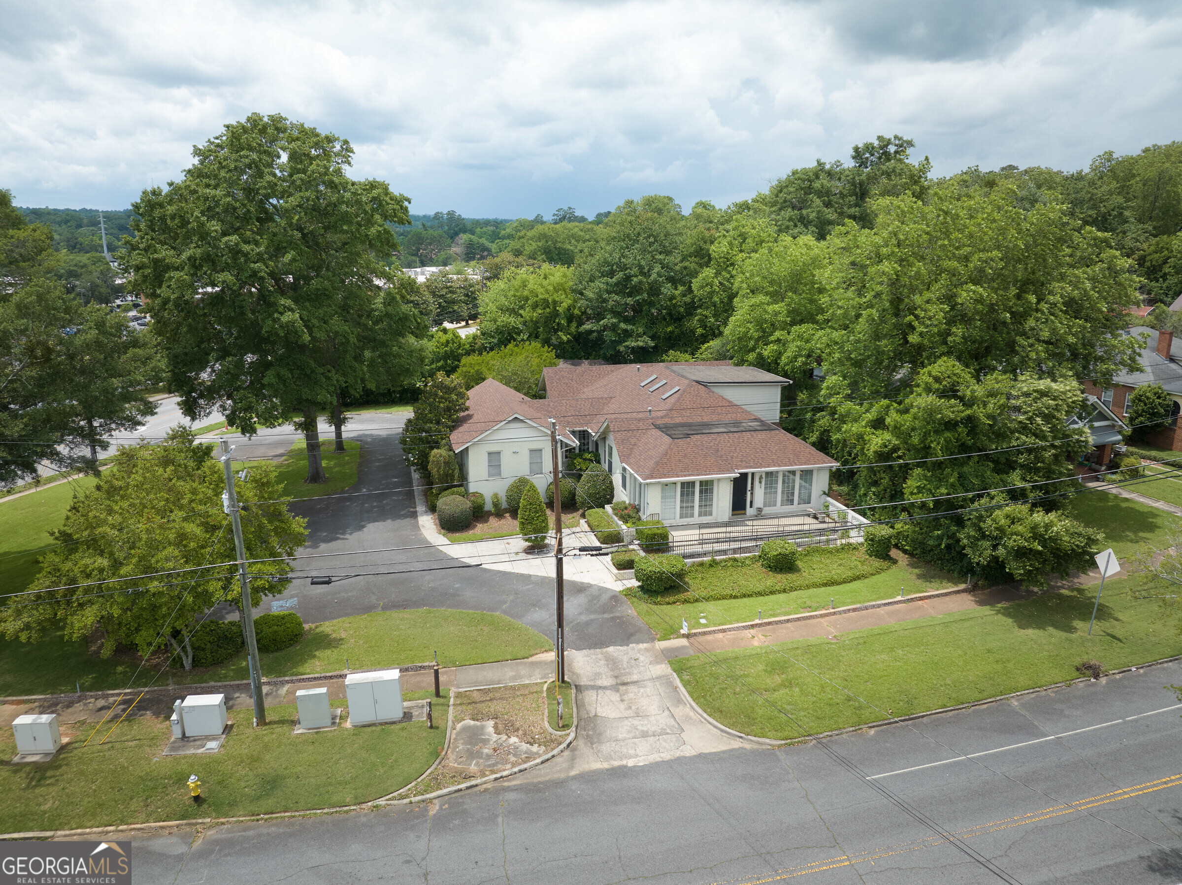 720 North Avenue Property Photo 1