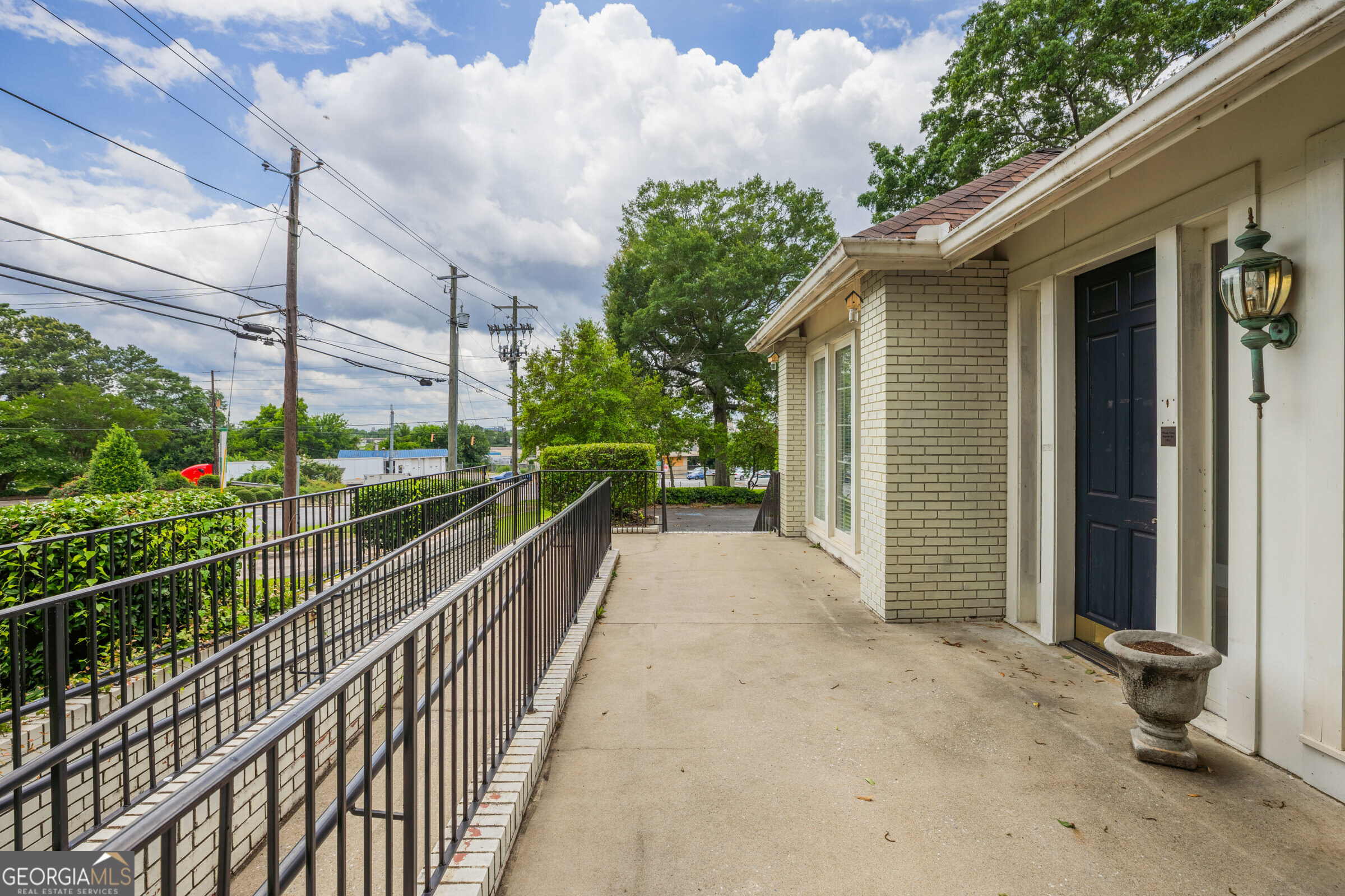 720 North Avenue Property Photo 9