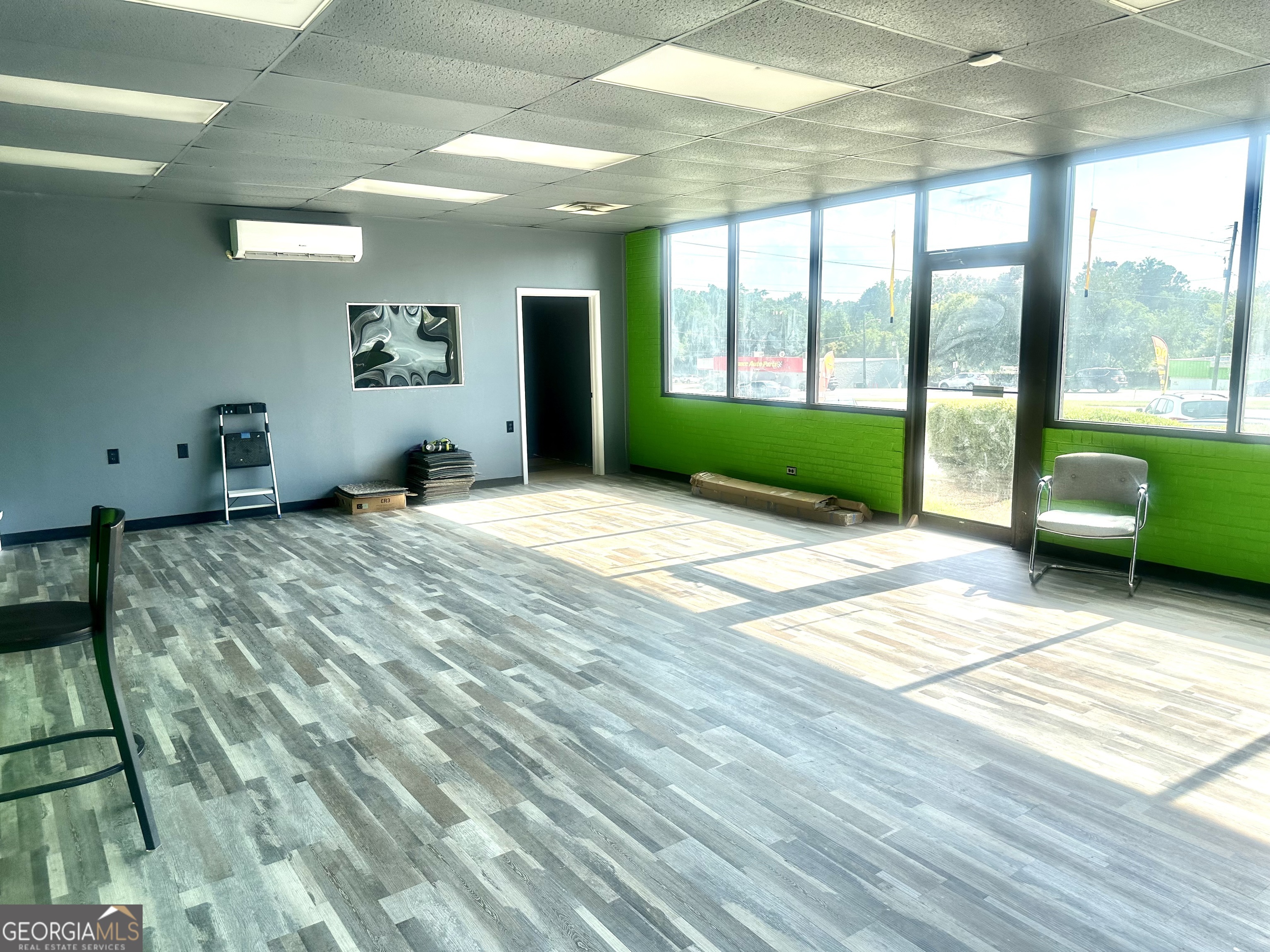 2342 N Expressway Property Photo 18