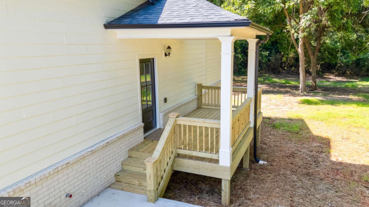 540 Sunset Avenue Property Photo 4