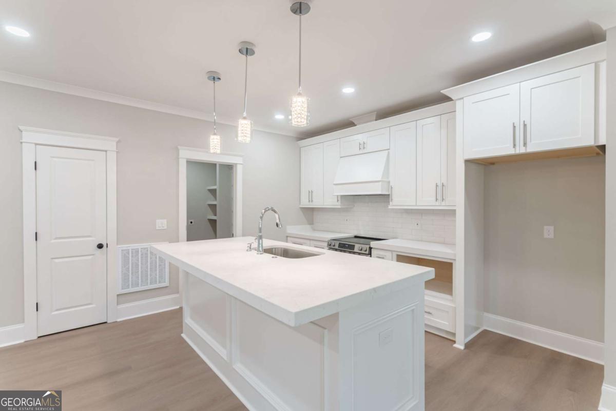 540 Sunset Avenue Property Photo 14