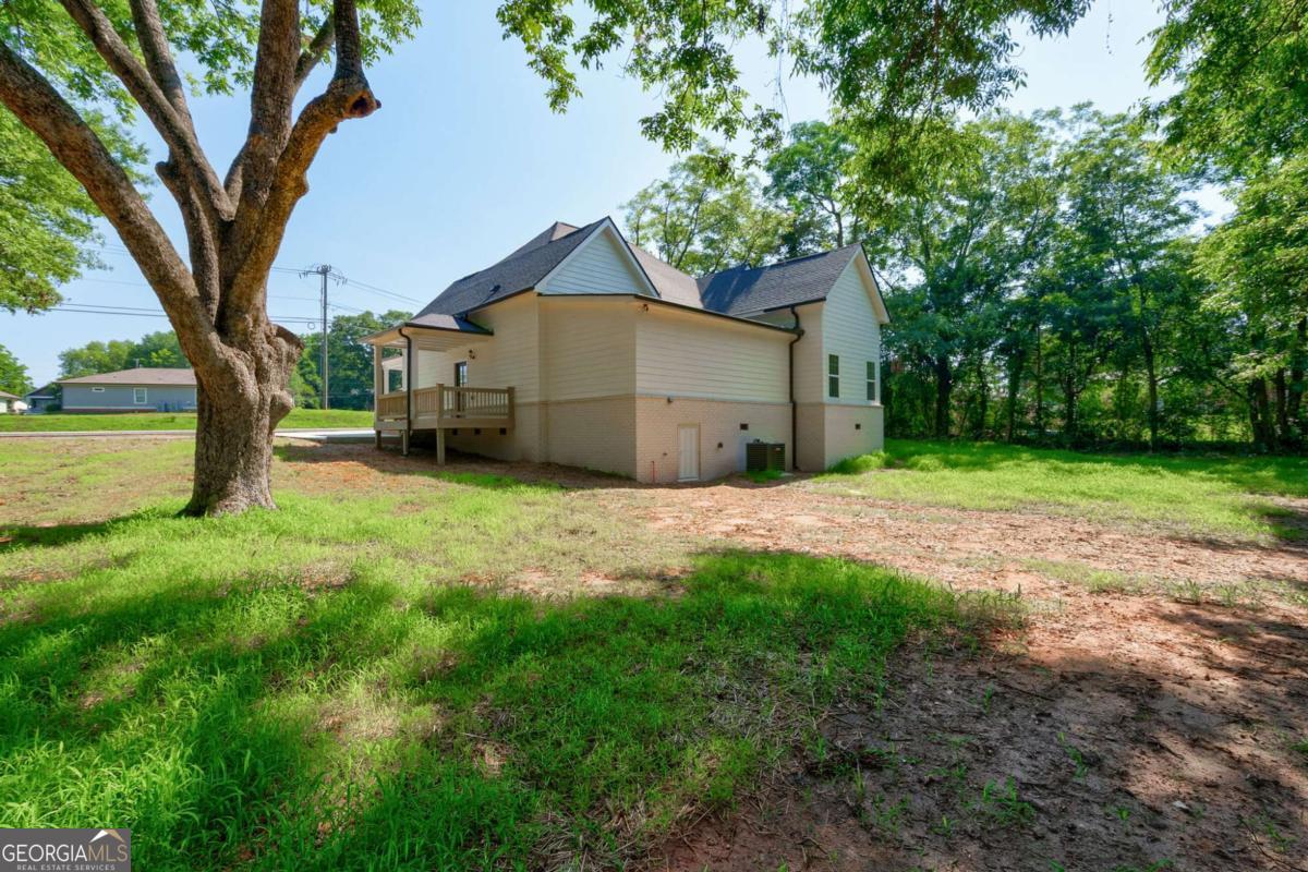 540 Sunset Avenue Property Photo 40