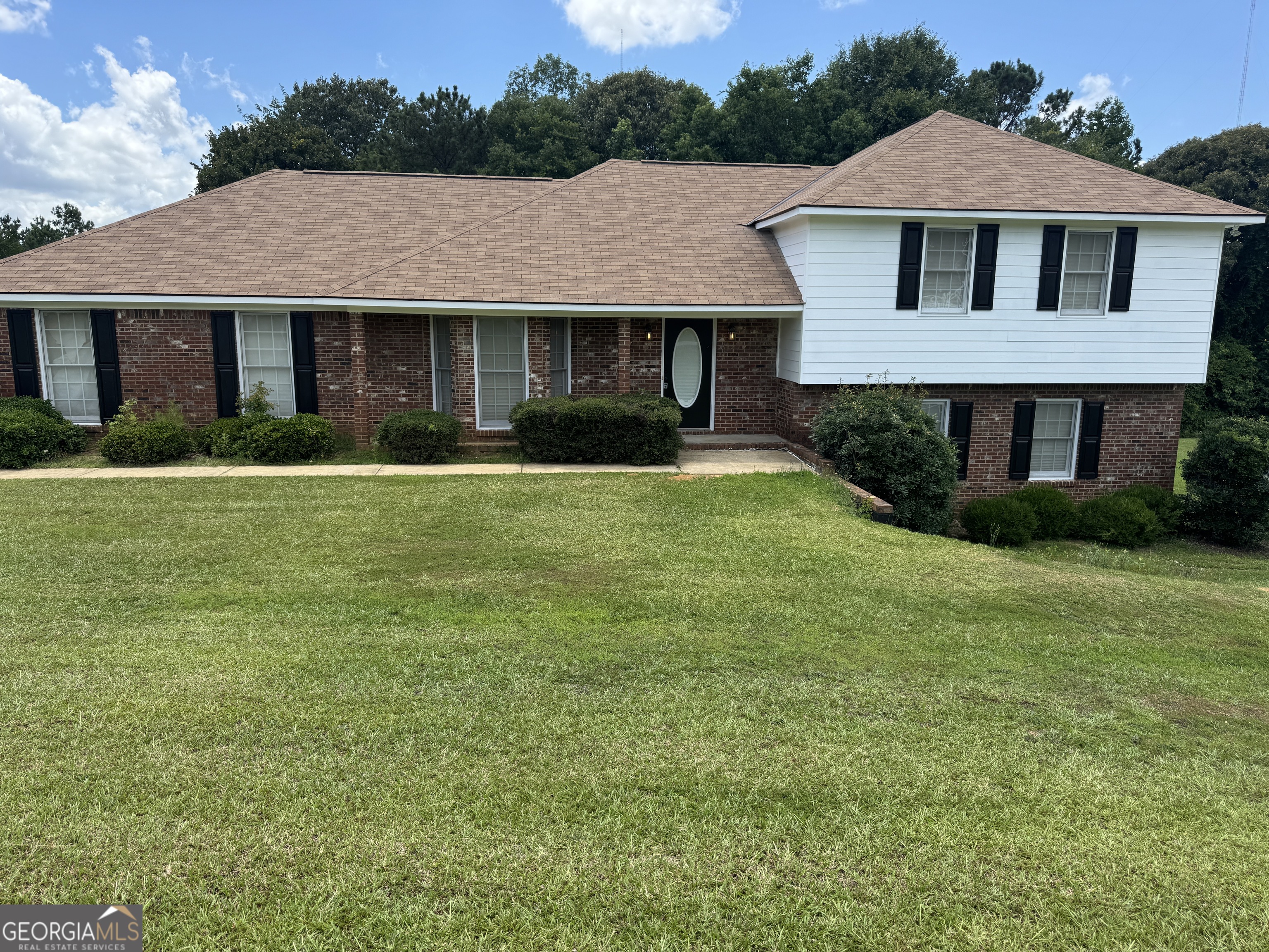 5913 Walters Loop Property Photo 1