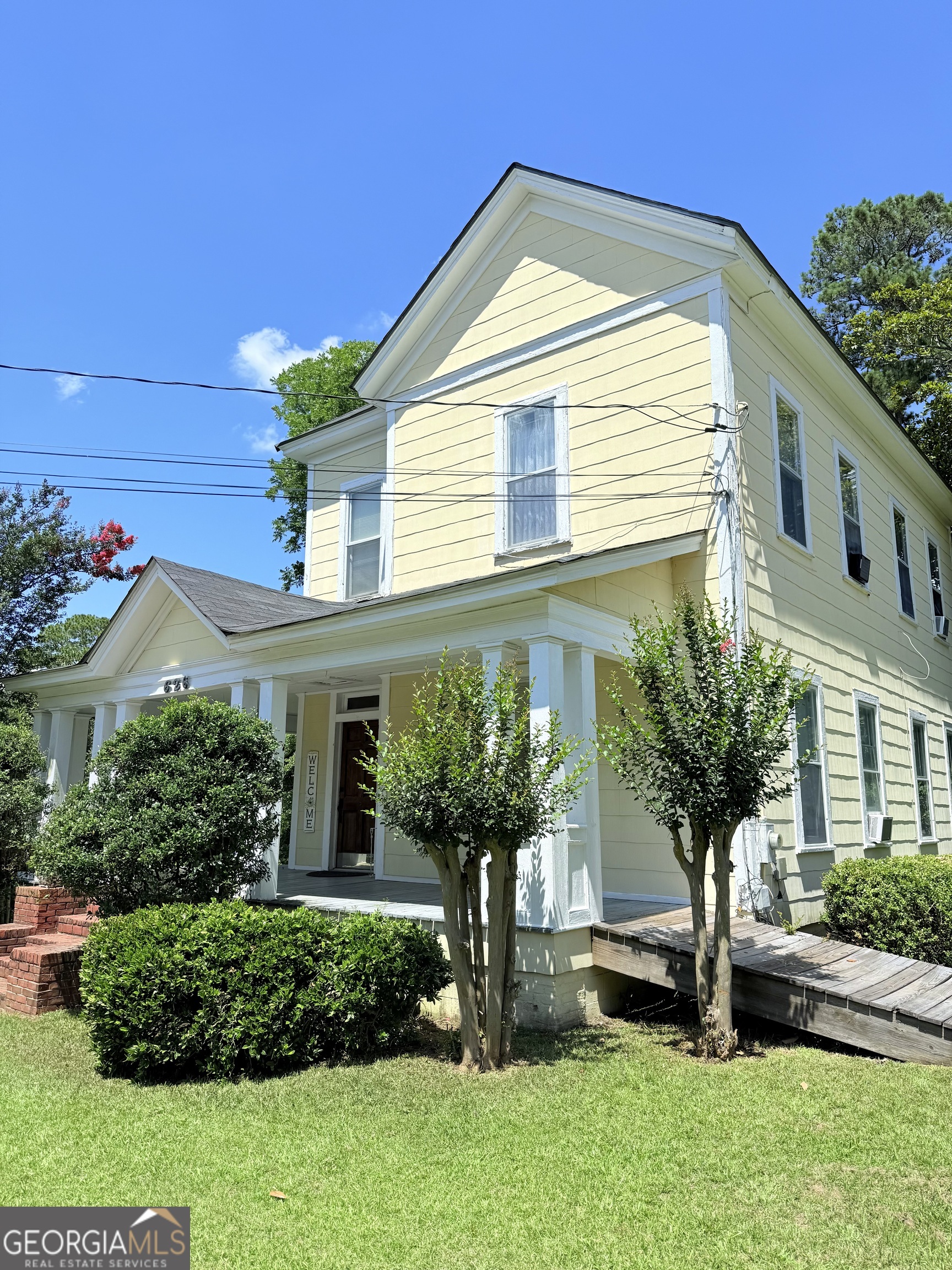 626 Grand Street Property Photo 1