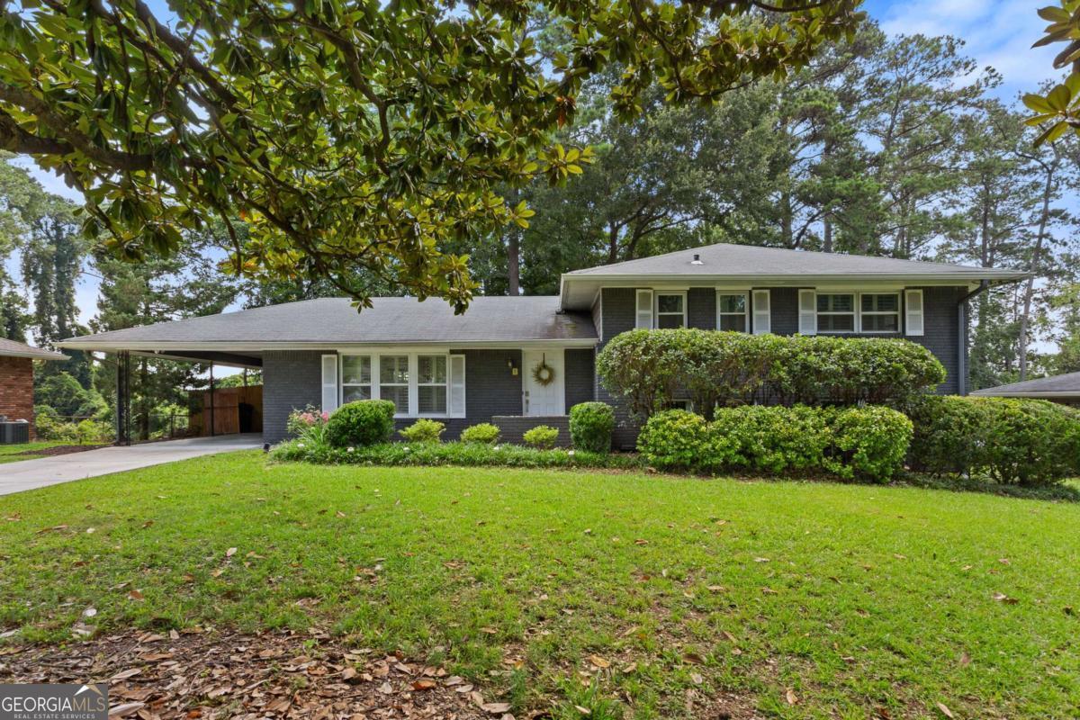 2416 Elmwood Circle Se Property Photo 1