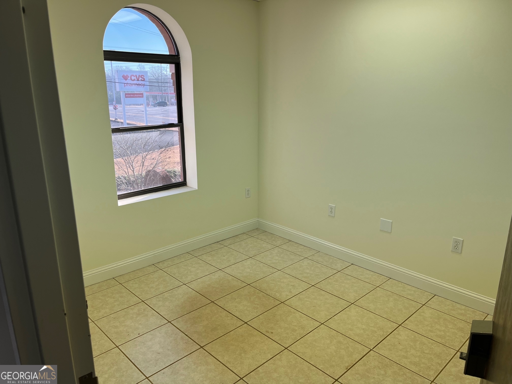 28 Veterans Memorial Parkway Property Photo 63
