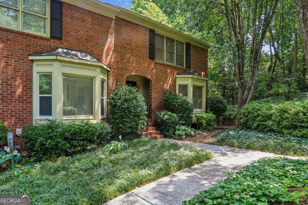 1386 Sheffield Glen Way Ne Property Photo 1