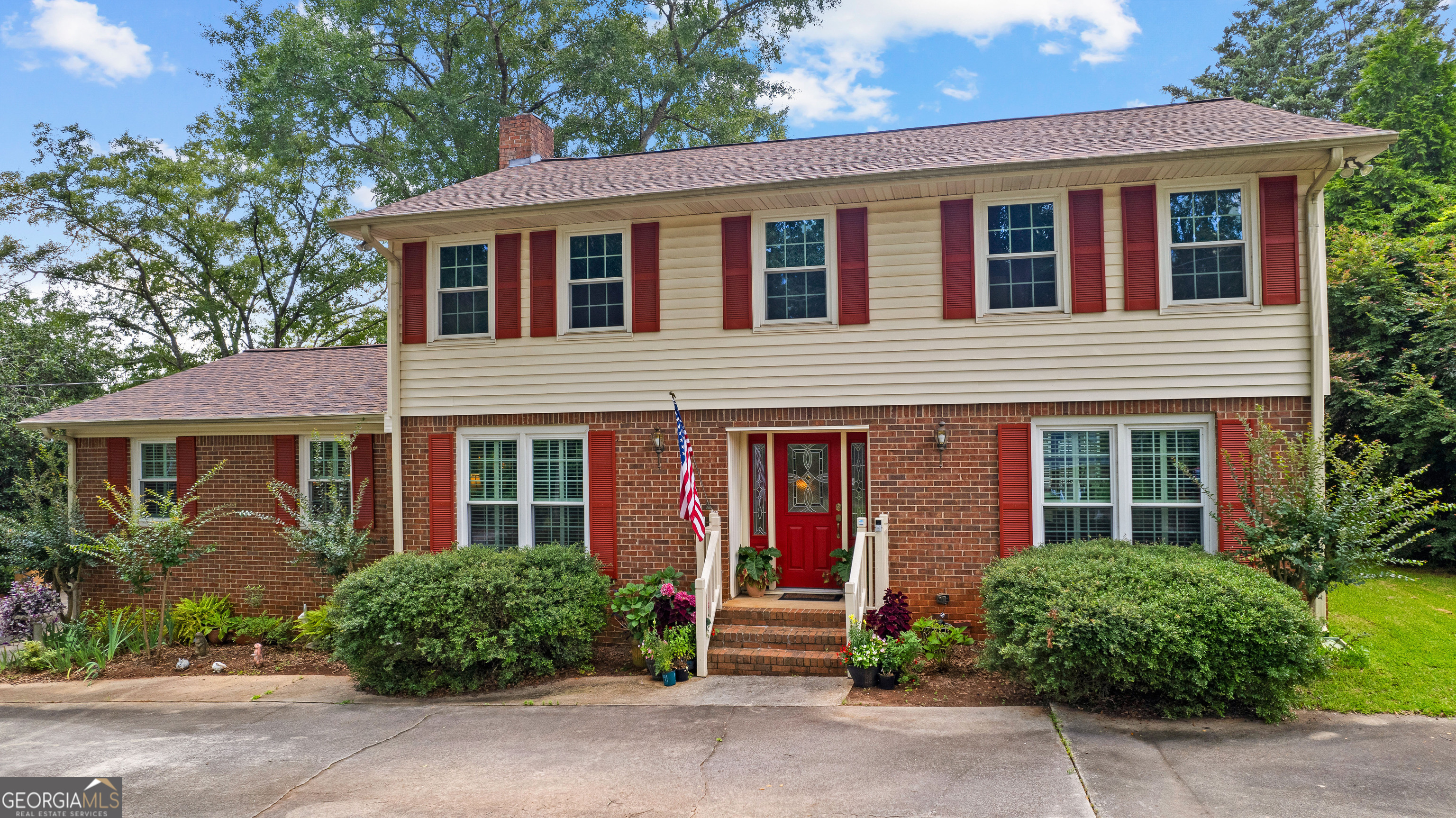 104 Kennesaw Drive Property Photo 1