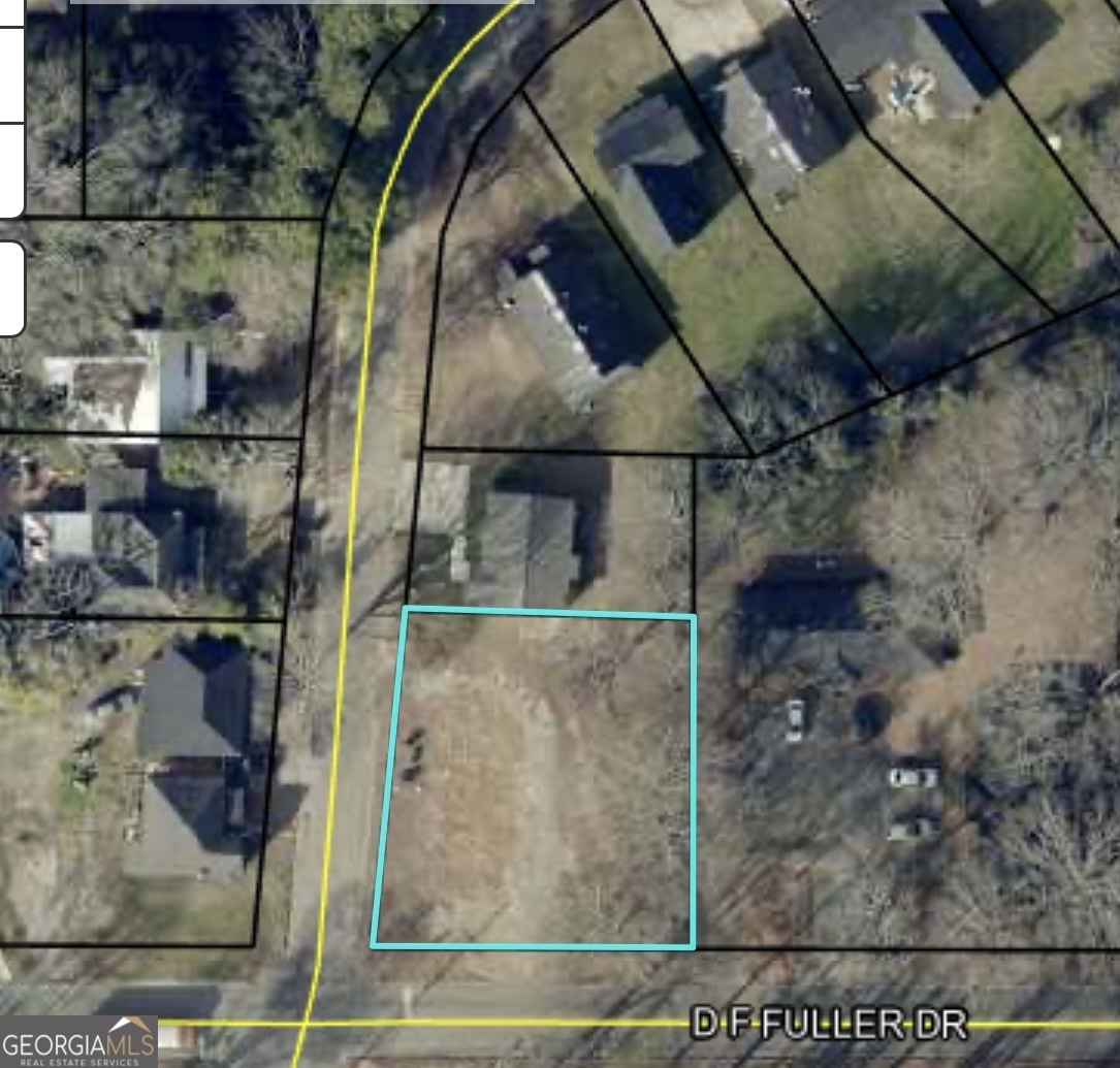 1113 D F Fuller Drive Property Photo 1