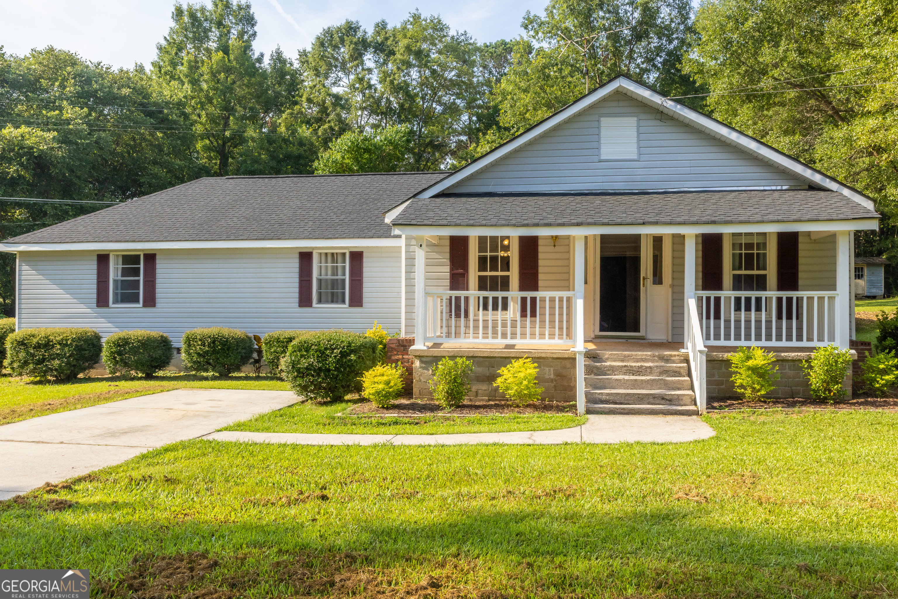 138 Tom Salter Road Property Photo 1