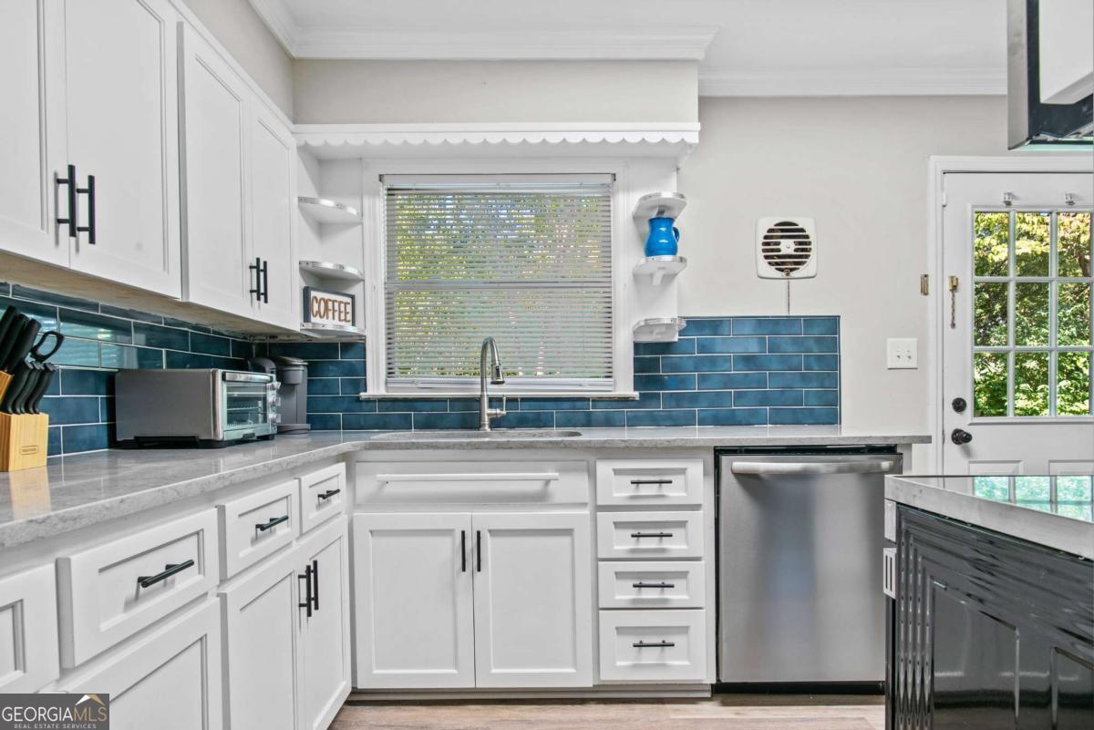 195 Sylvan Road Property Photo 11