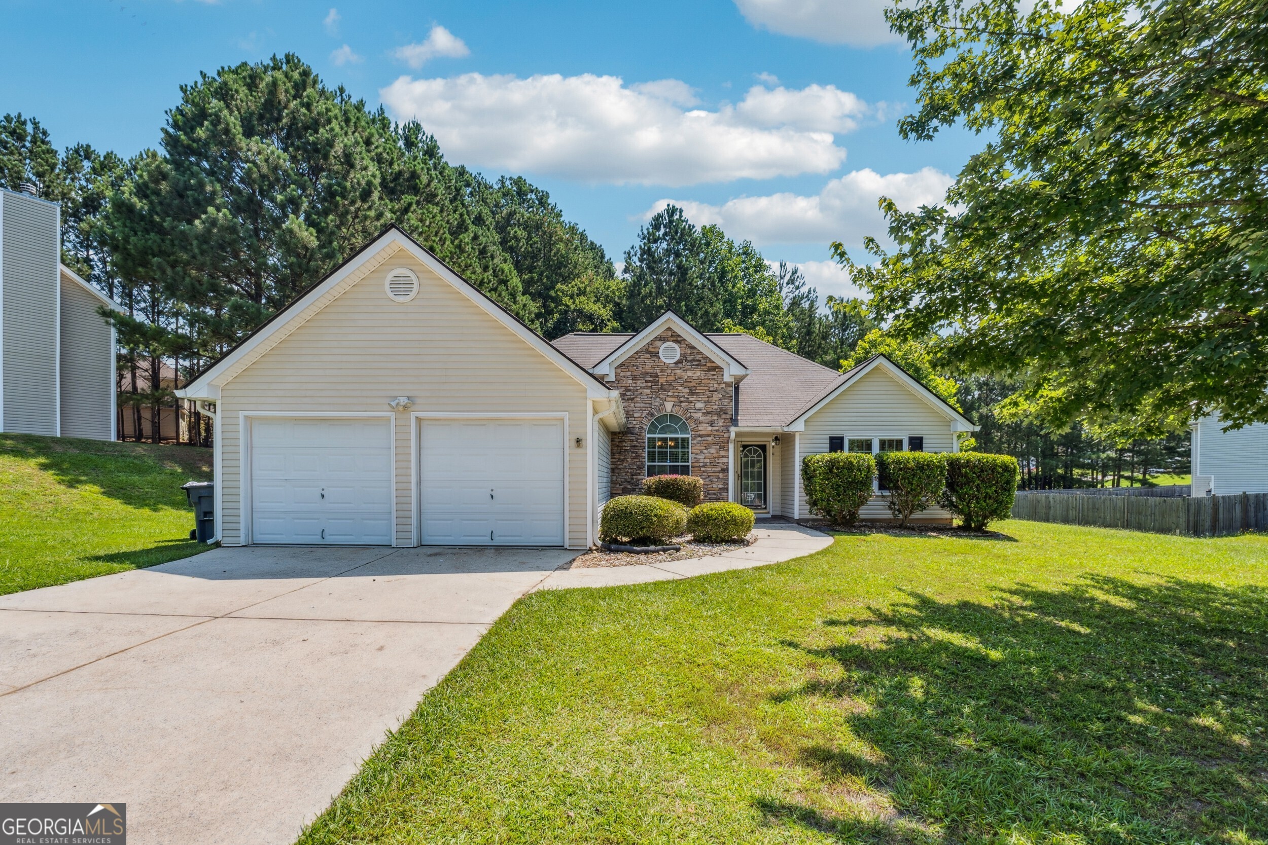2410 Napa Valley Drive Property Photo 1