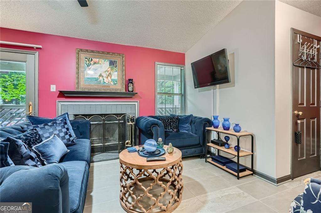 578 Mcgill Place Ne # 578 Property Photo 8
