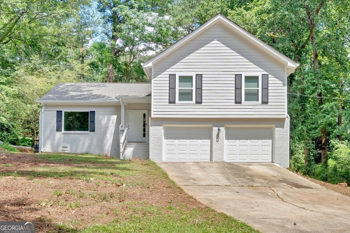 3302 Creekway Drive Property Photo 1