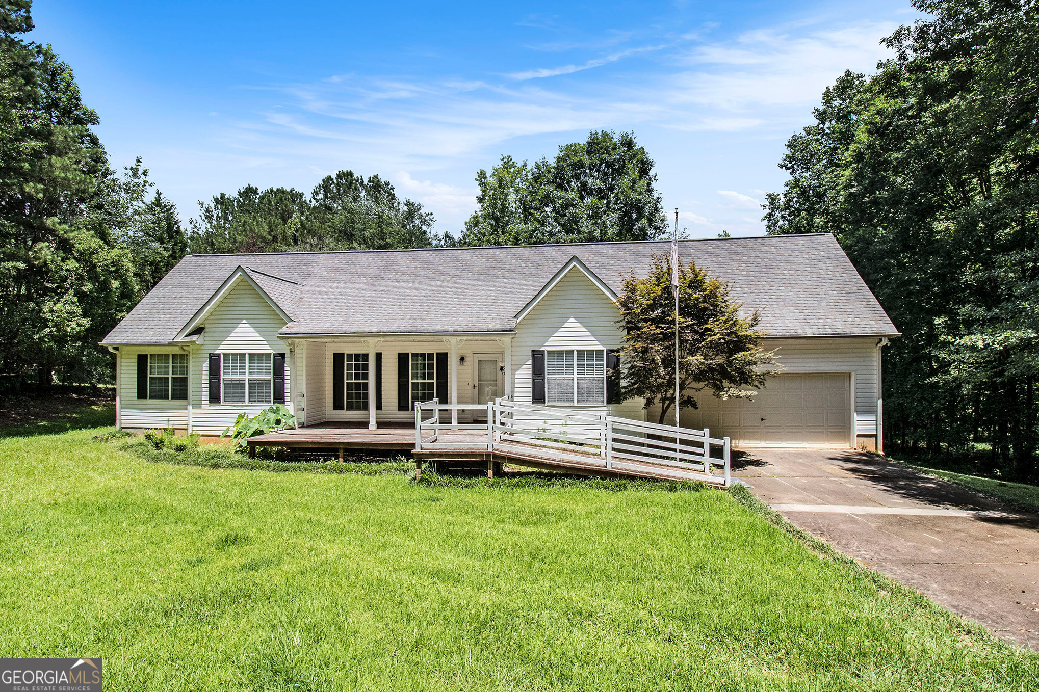 817 New Hope Road Property Photo 1