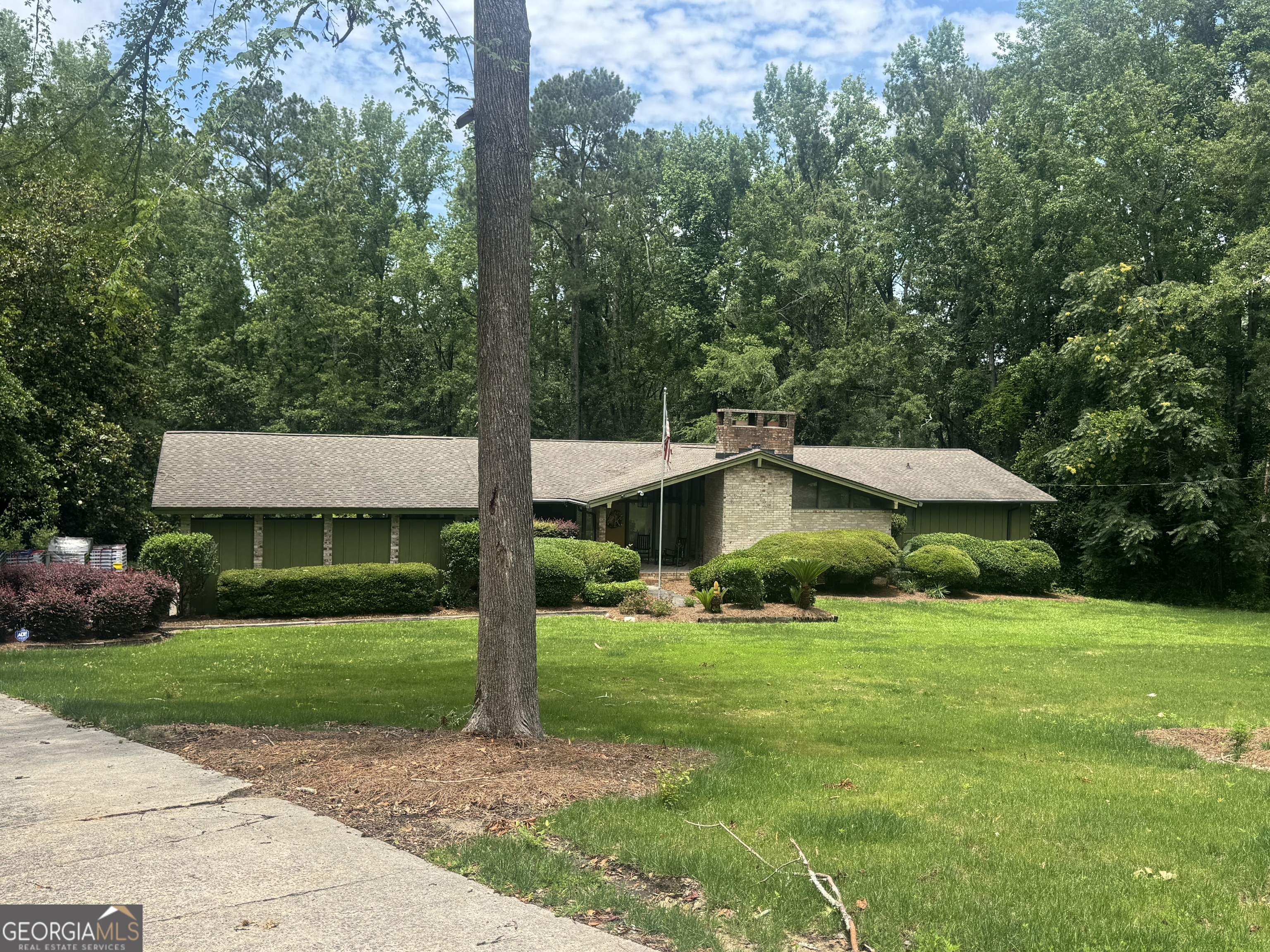 216 Sheppard Drive Property Photo 1