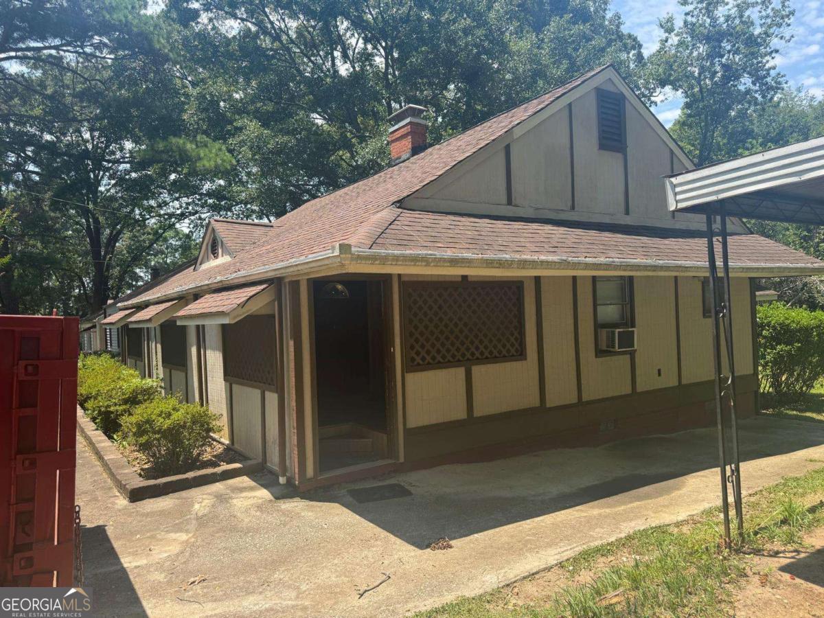 718 South Avenue Property Photo 1
