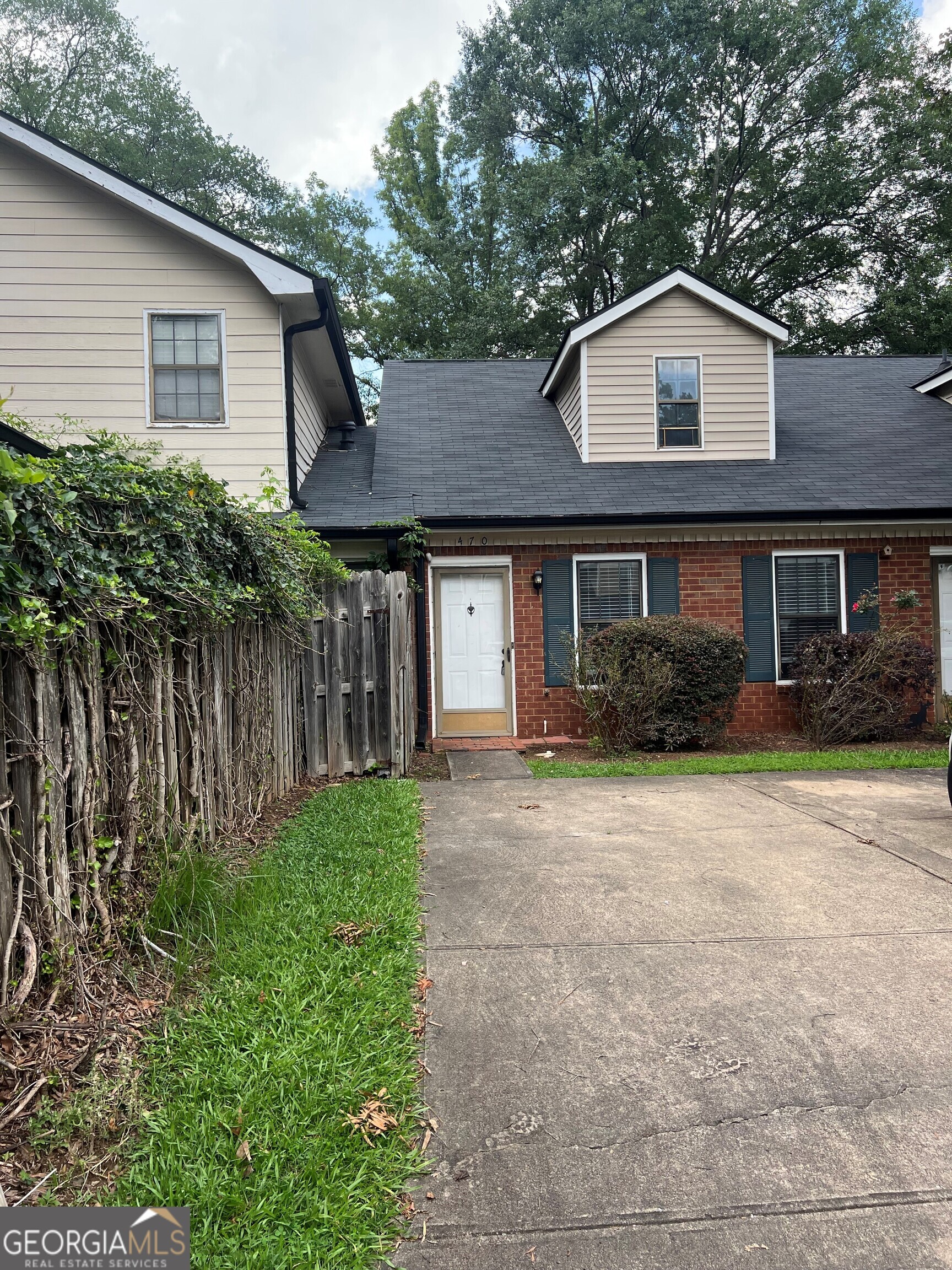 470 Huntington Road # 5 Property Photo 1